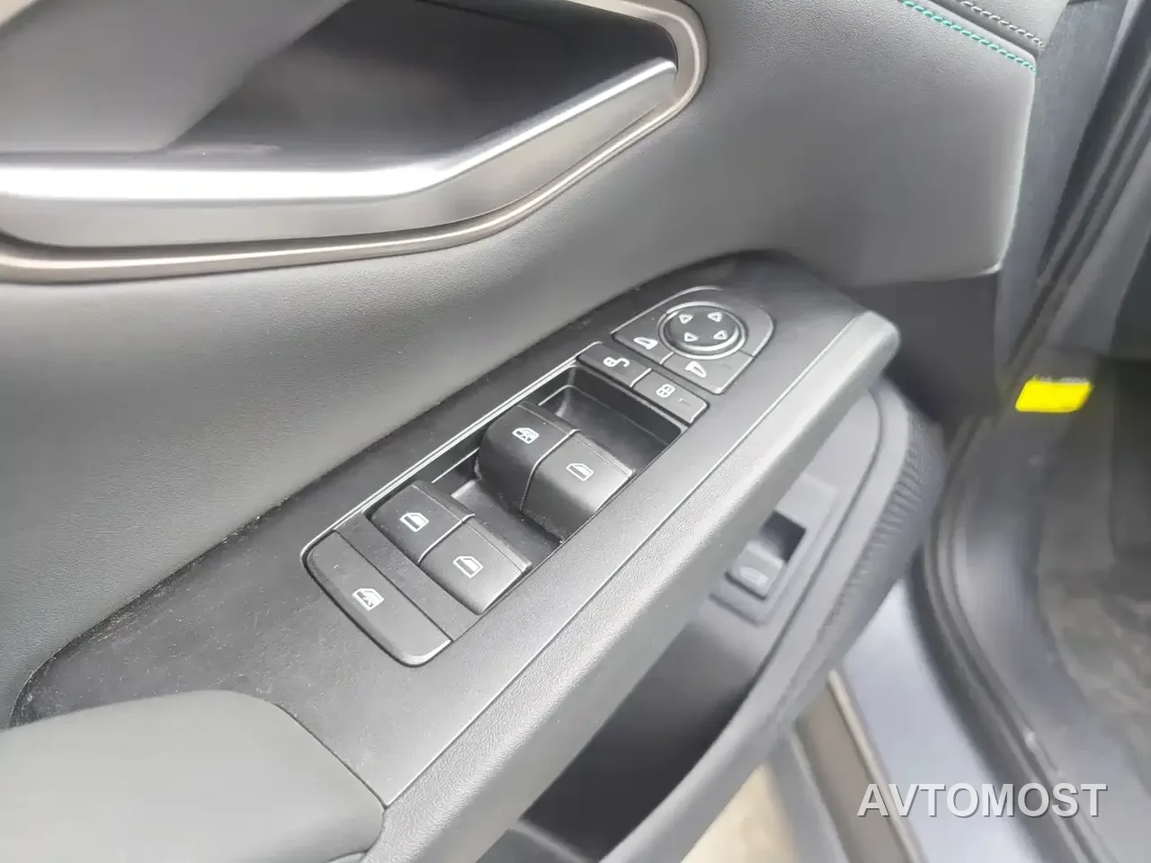 BYD Qin L 2024 DM-i 80KM Leading Edition — фото 9