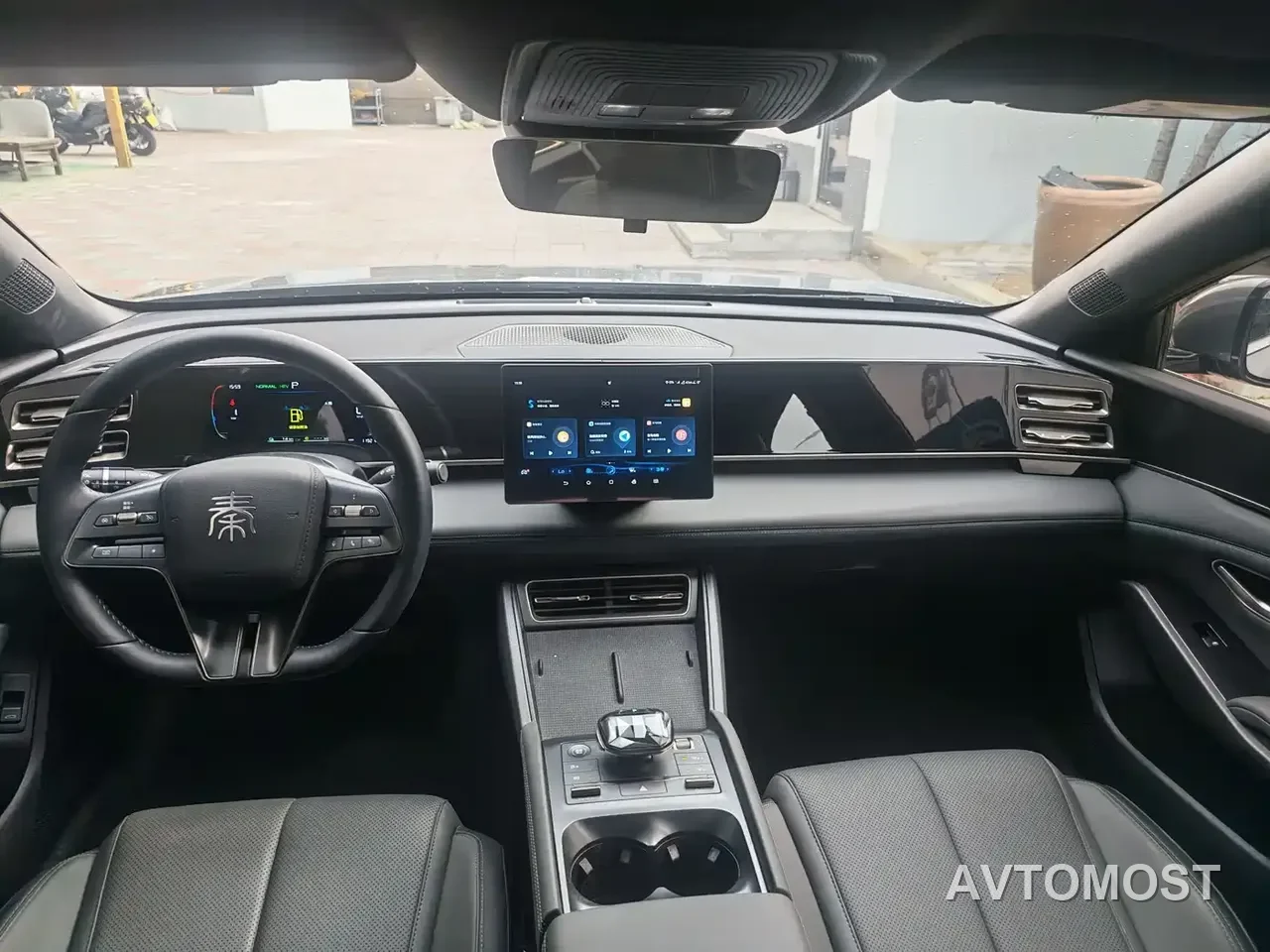 BYD Qin L 2024 DM-i 80KM Leading Edition — фото 17