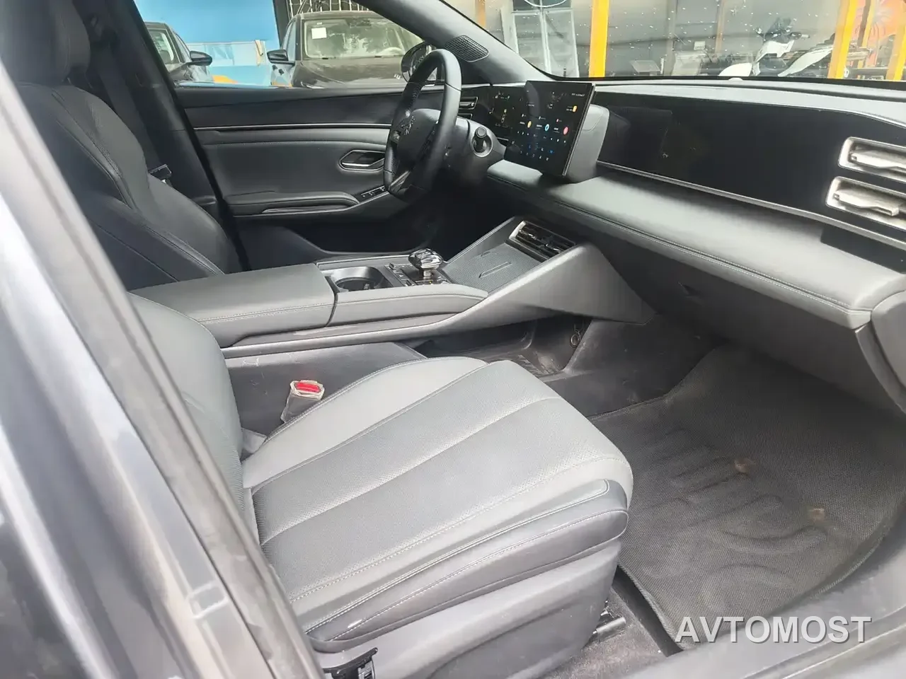 BYD Qin L 2024 DM-i 80KM Leading Edition — фото 20