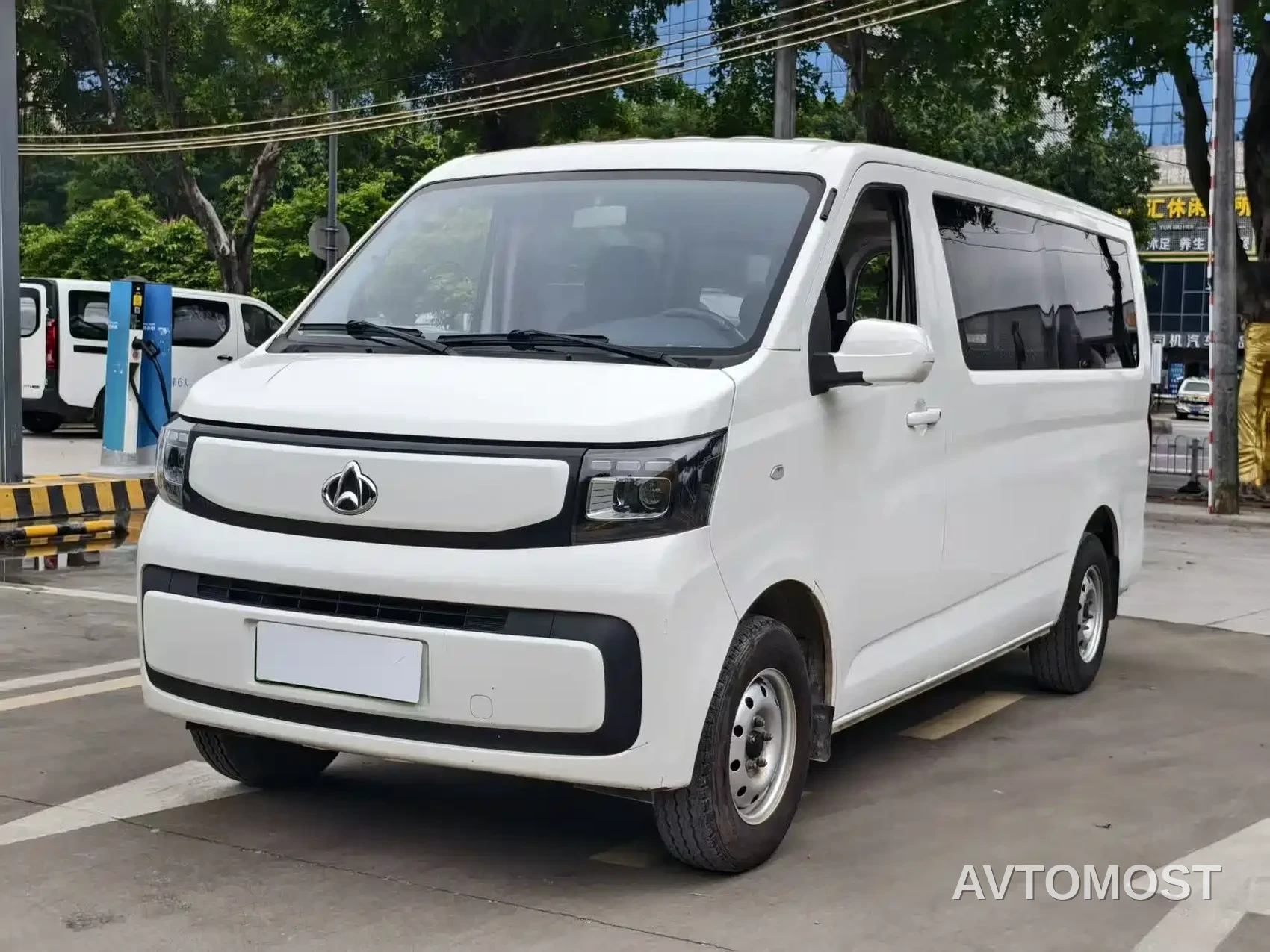 Changan Ruixing EM80 2025 Model Passenger Version Comfort Type 6-seater 300km Tailgate — фото 1