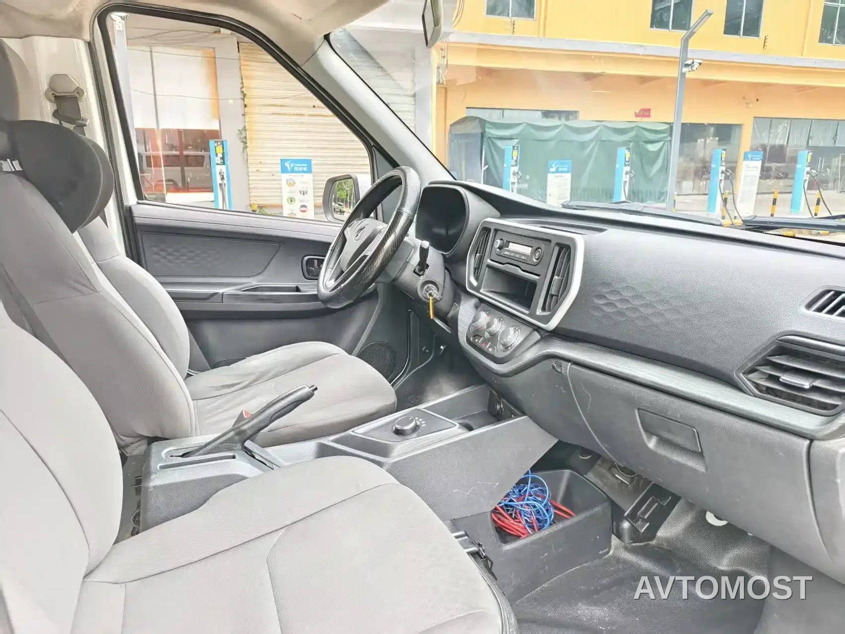 Changan Ruixing EM80 2025 Model Passenger Version Comfort Type 6-seater 300km Tailgate — фото 3