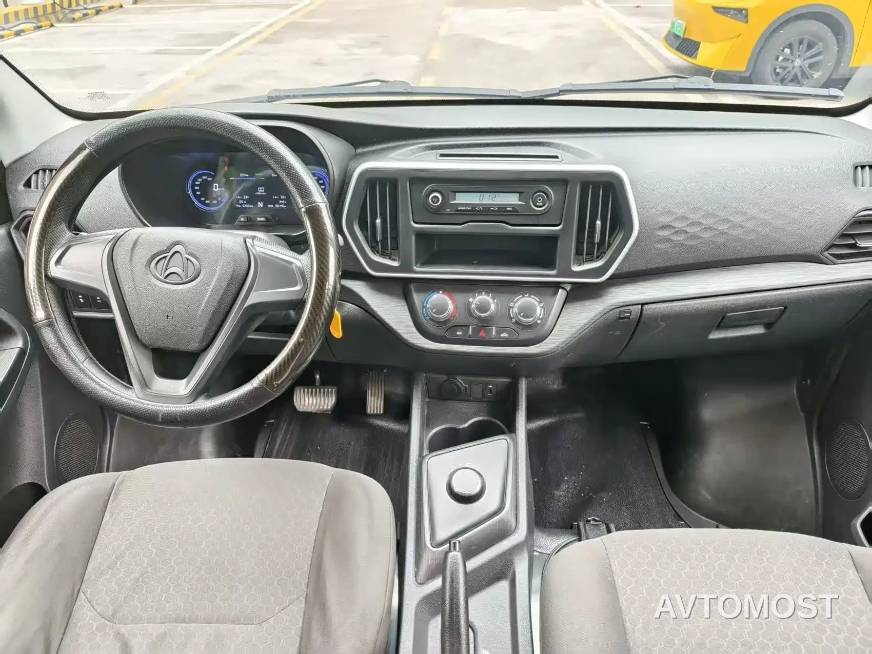 Changan Ruixing EM80 2025 Model Passenger Version Comfort Type 6-seater 300km Tailgate — фото 4