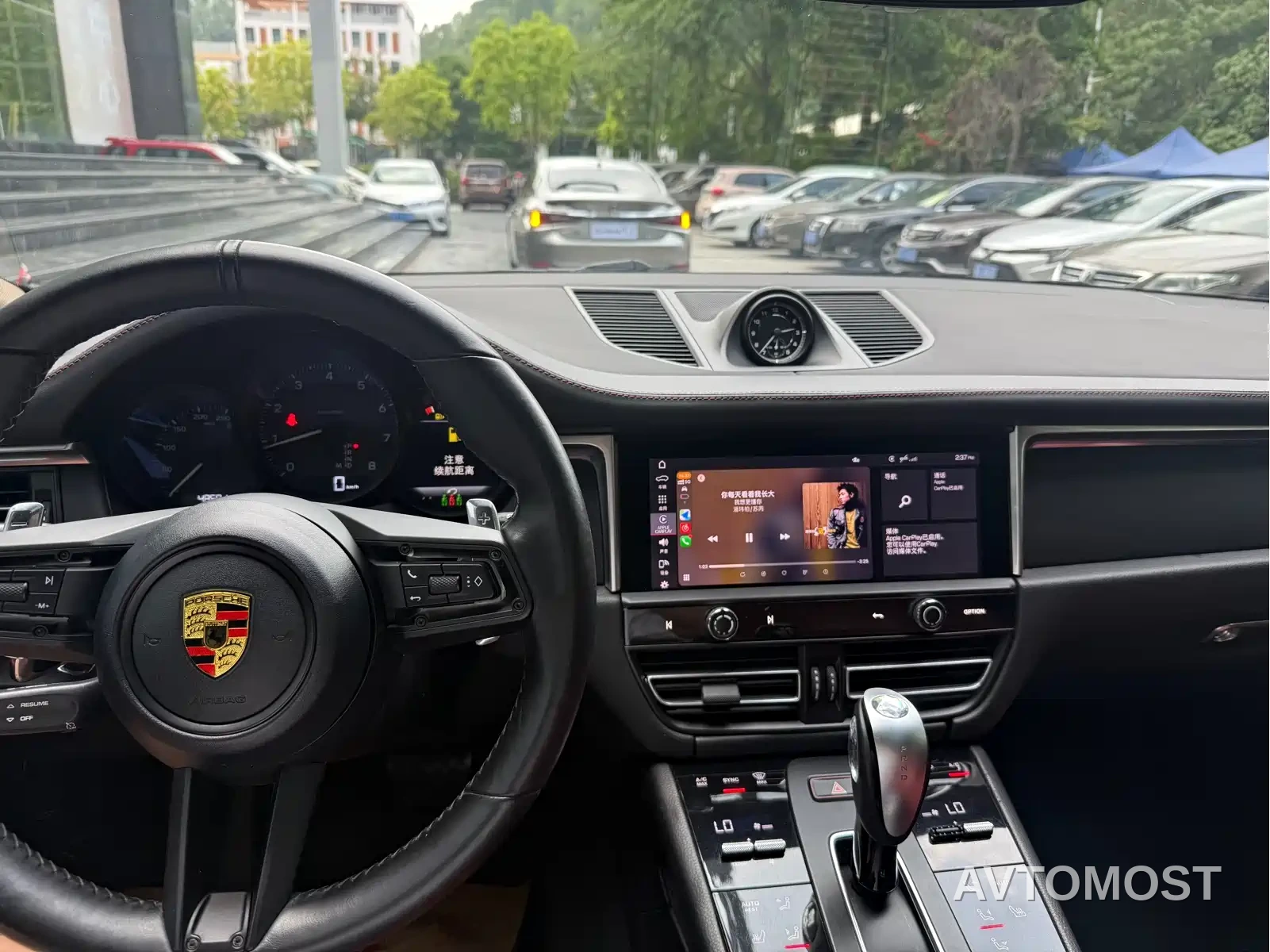 Porsche Macan 2022 Macan 2.0T — фото 9