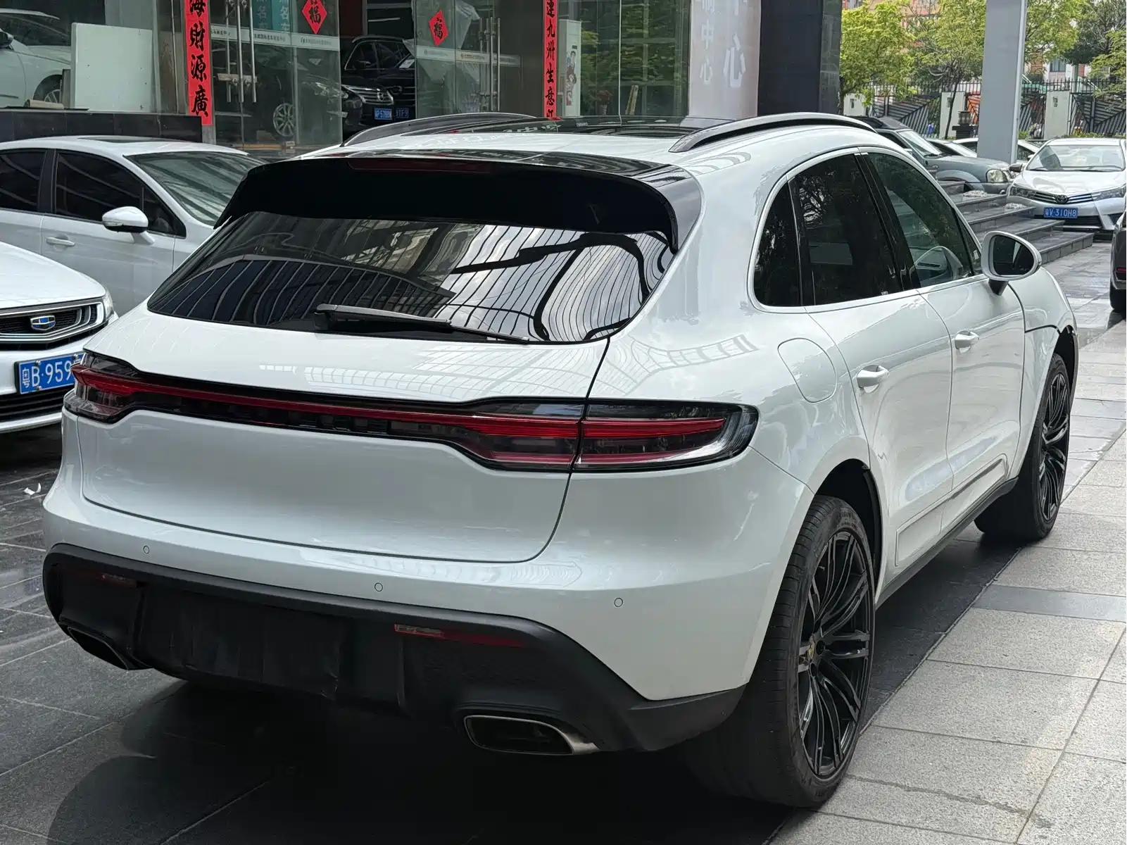Porsche Macan 2022 Macan 2.0T — фото 12