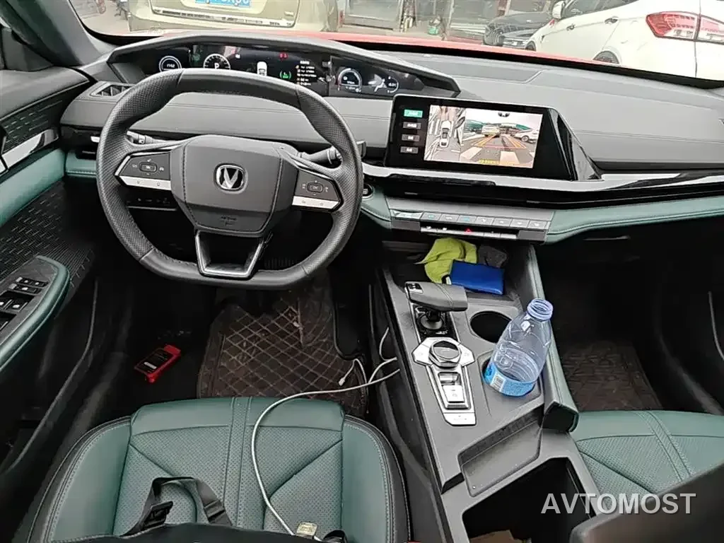 Changan UNI-V iDD 2024 Blue Whale Smart iDD 136km Smart Cool — фото 6