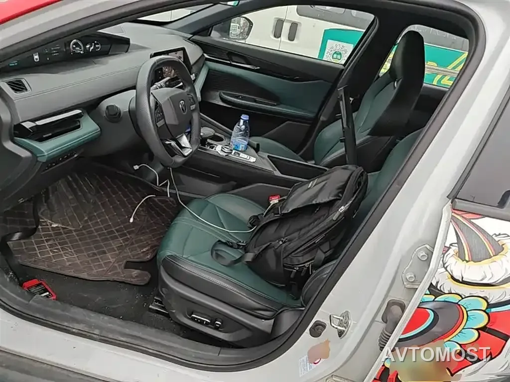 Changan UNI-V iDD 2024 Blue Whale Smart iDD 136km Smart Cool — фото 8