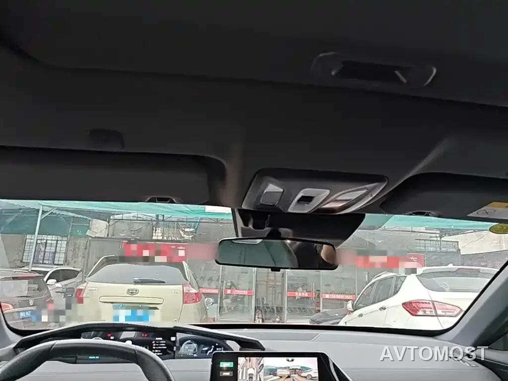 Changan UNI-V iDD 2024 Blue Whale Smart iDD 136km Smart Cool — фото 10