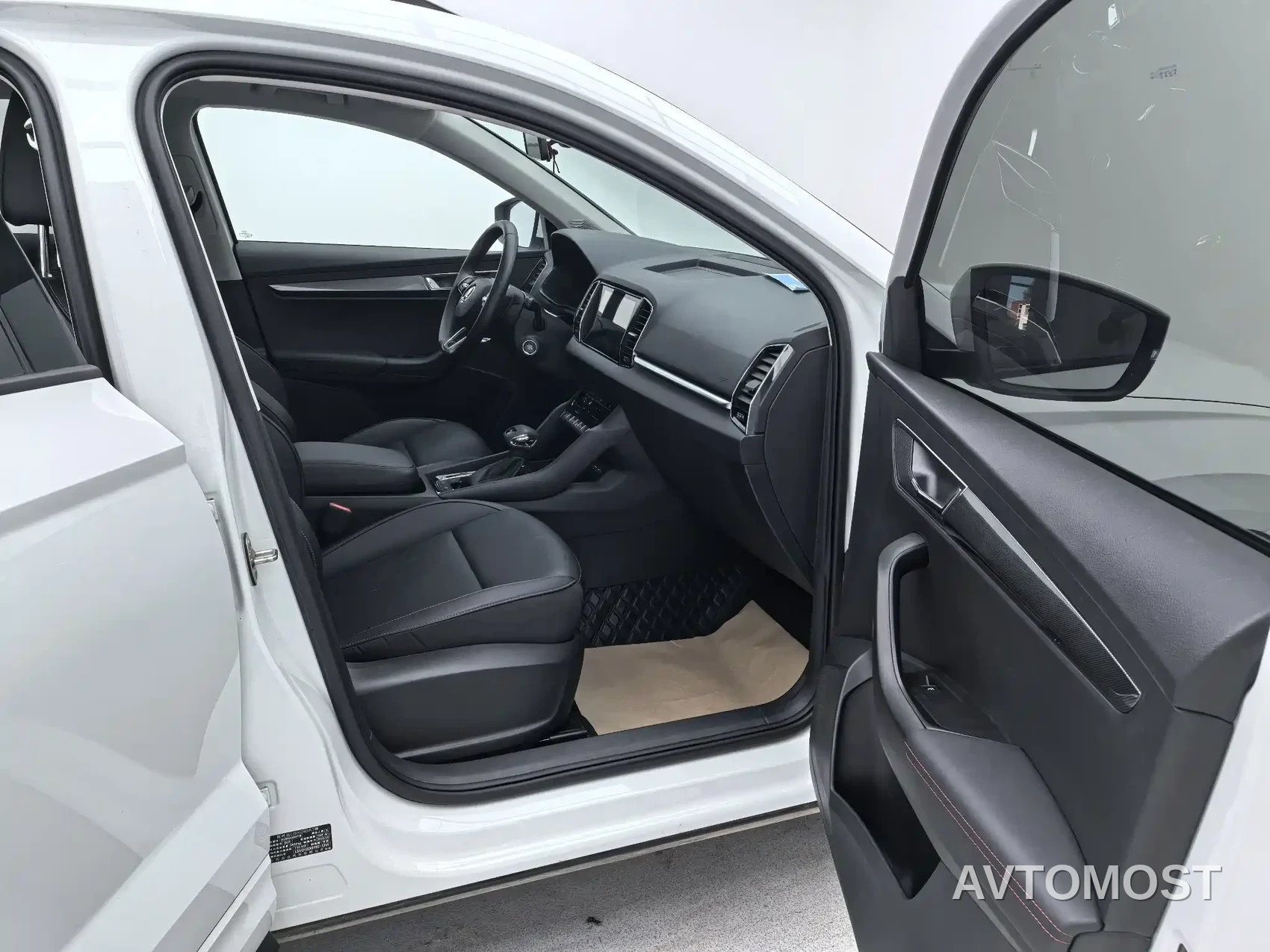Škoda Karoq 2023 TSI280 Premium Edition — фото 10