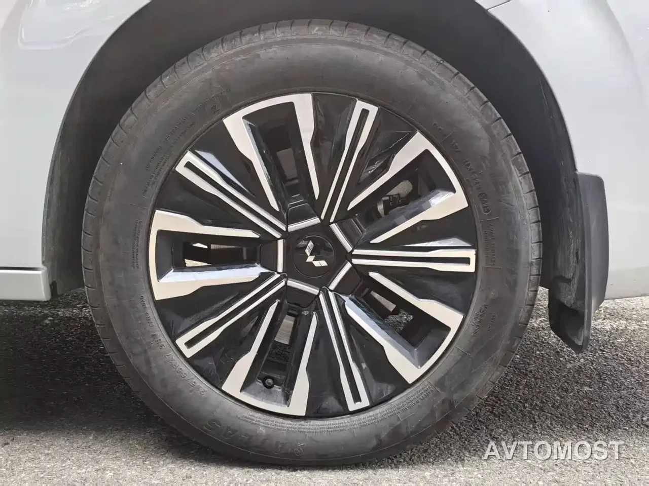 Wuling Motors Xingguang 730 New Energy 2025 Model Plug-in Hybrid Base Version — фото 13