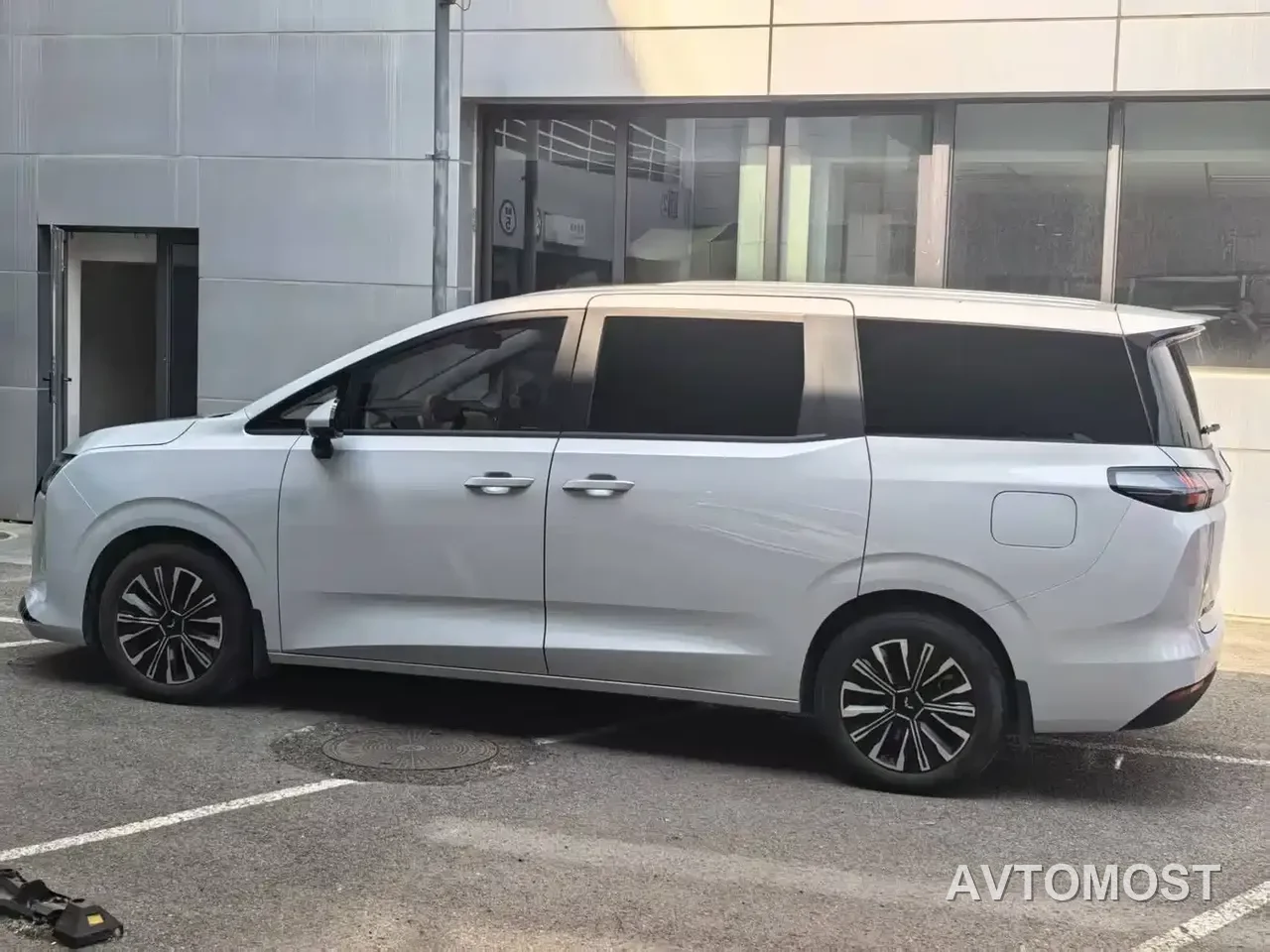 Wuling Motors Xingguang 730 New Energy 2025 Model Plug-in Hybrid Base Version — фото 14