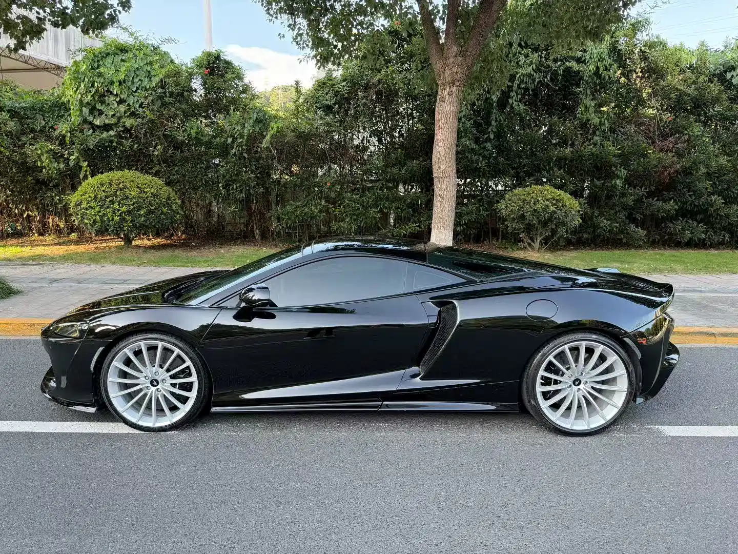 McLaren GT 2023 4.0T Standard Model — фото 4
