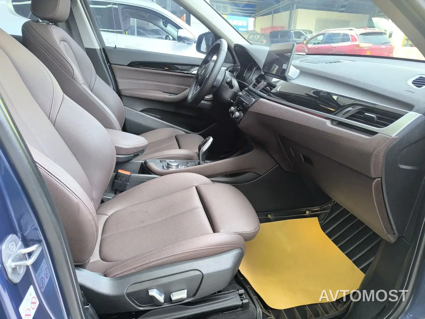 BMW X1 2022 sDrive25Li Leading — фото 4