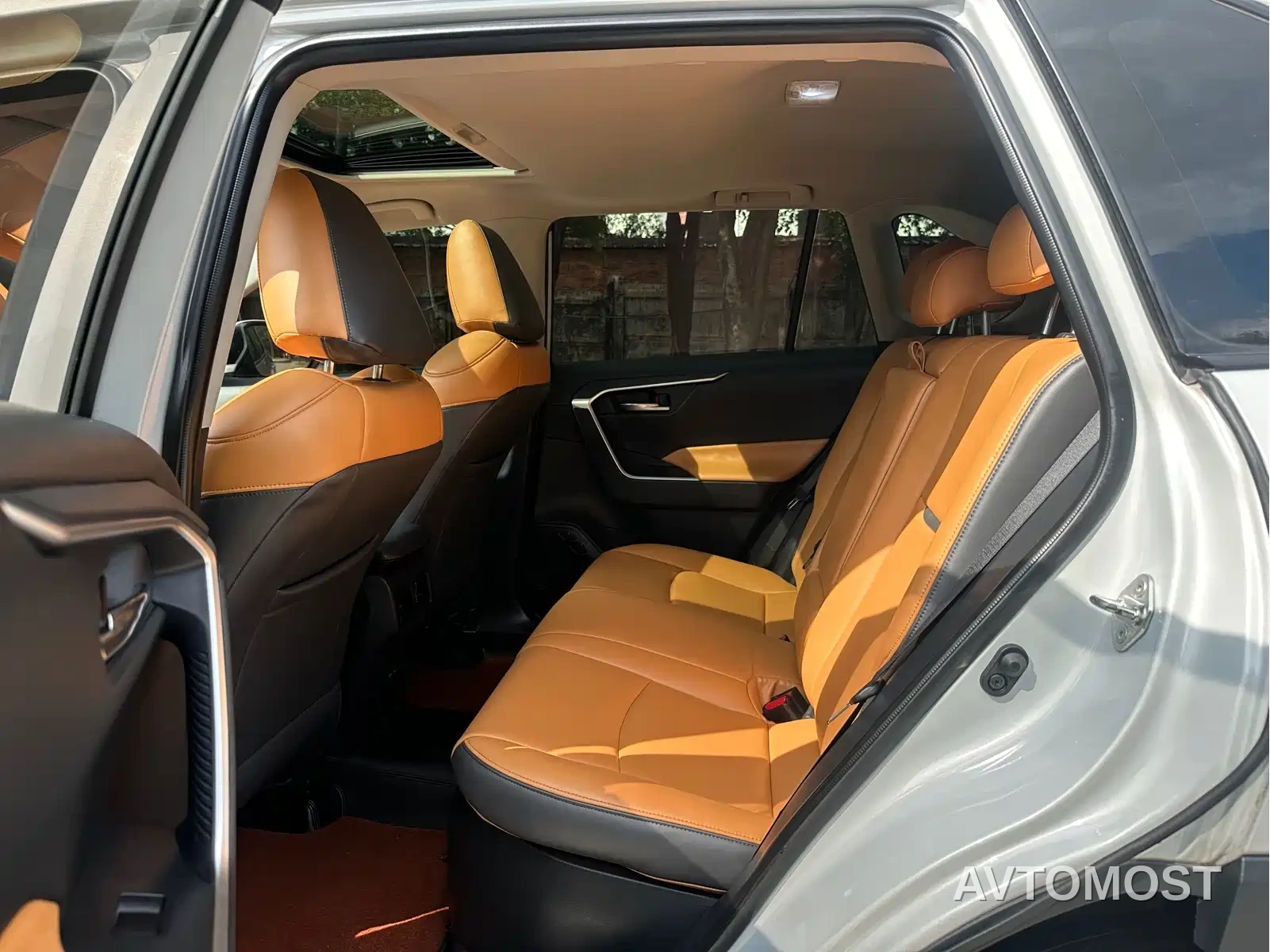 Toyota RAV4 Rongfang 2021 Hybrid 2.5L E-CVT Front-wheel Drive Elite Edition — фото 9