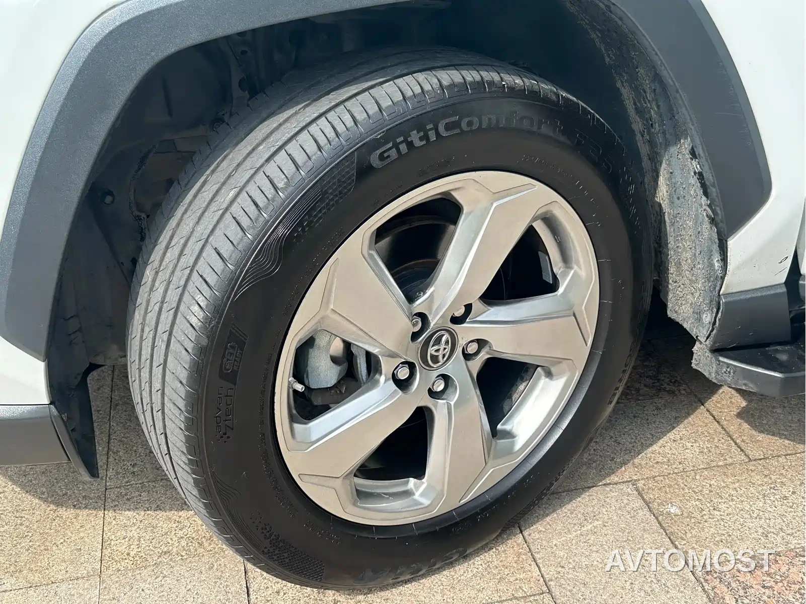 Toyota RAV4 Rongfang 2021 Hybrid 2.5L E-CVT Front-wheel Drive Elite Edition — фото 17