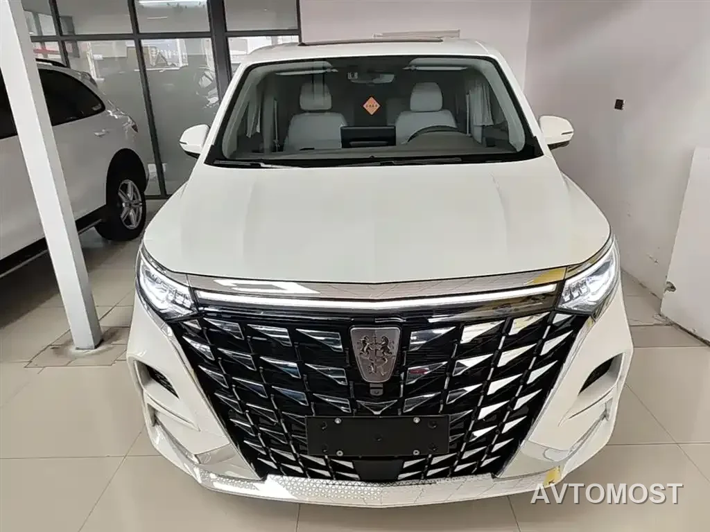 Roewe iMAX8 EV 2025 Model 1.5T DMH Land Premium Edition — фото 3