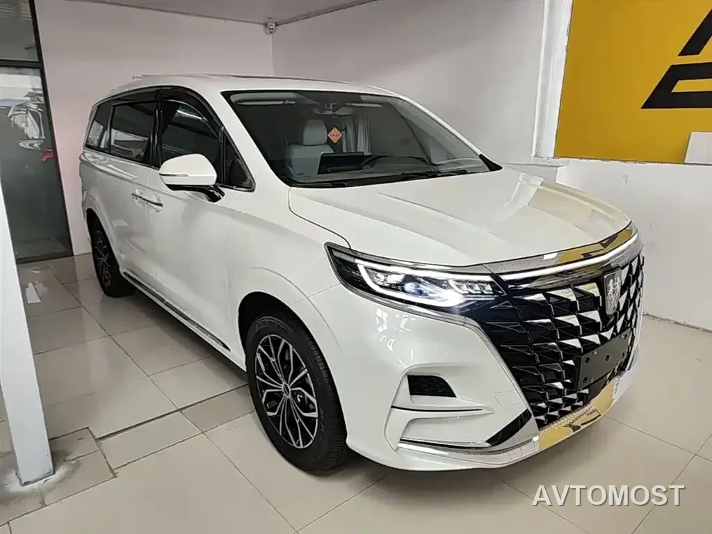 Roewe iMAX8 EV 2025 Model 1.5T DMH Land Premium Edition — фото 4