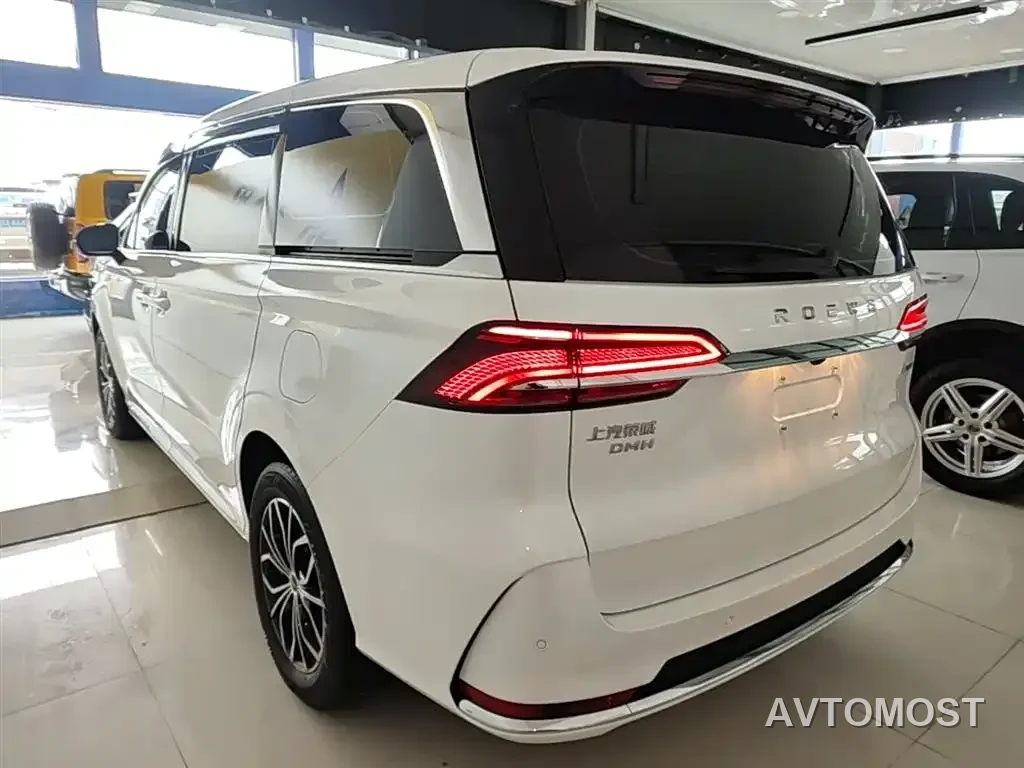Roewe iMAX8 EV 2025 Model 1.5T DMH Land Premium Edition — фото 5
