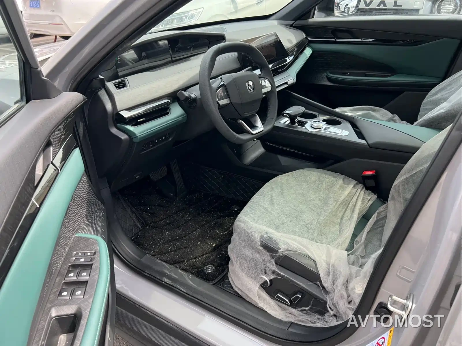 Changan UNI-V iDD 2024 Blue Whale Smart iDD 136km Smart Premium — фото 8
