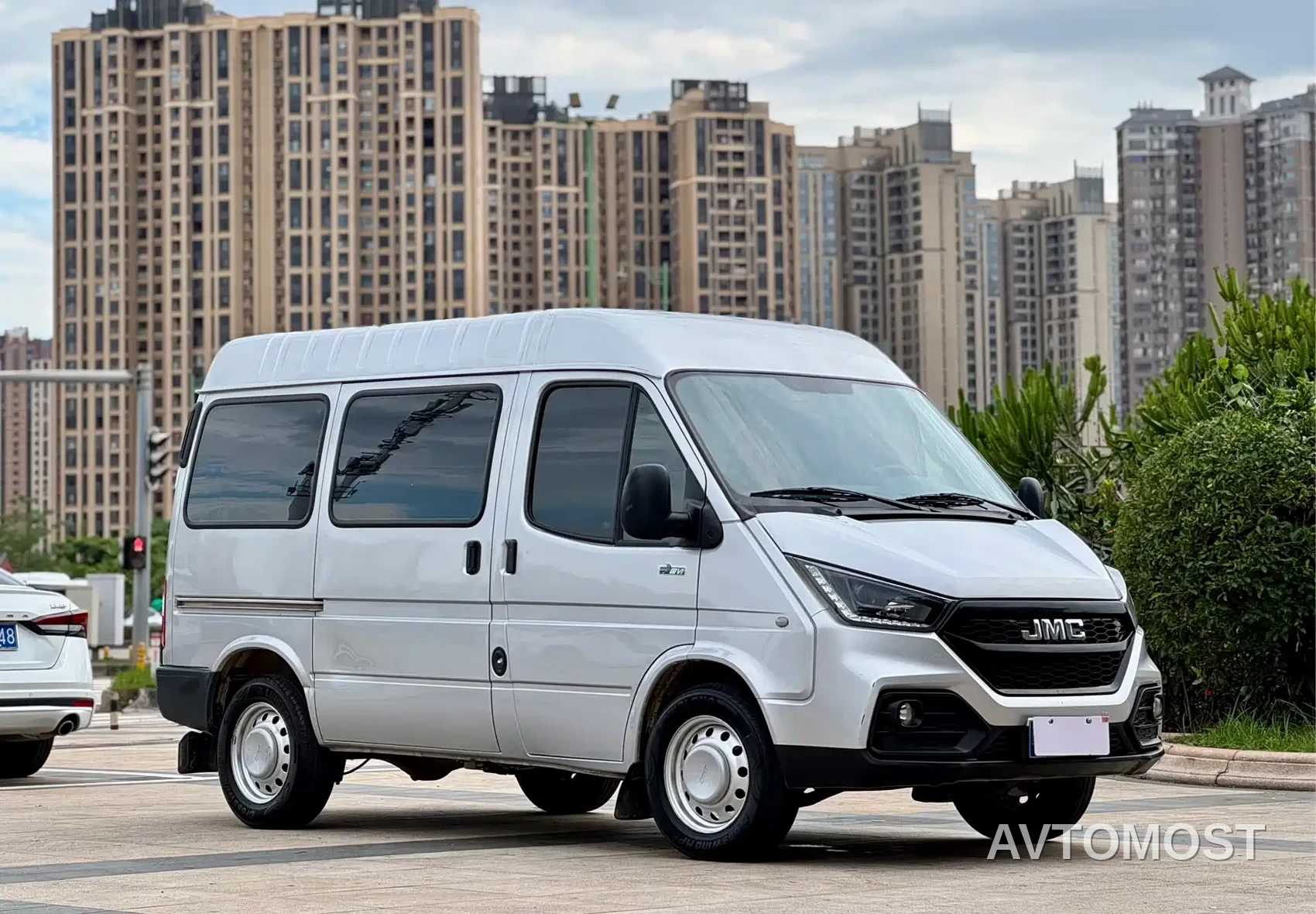 Jiangling Tesun 2021 2.8T Space King Taurus Edition Short Wheelbase Medium-high Roof 6-seater Diesel China VI JX493 — фото 3