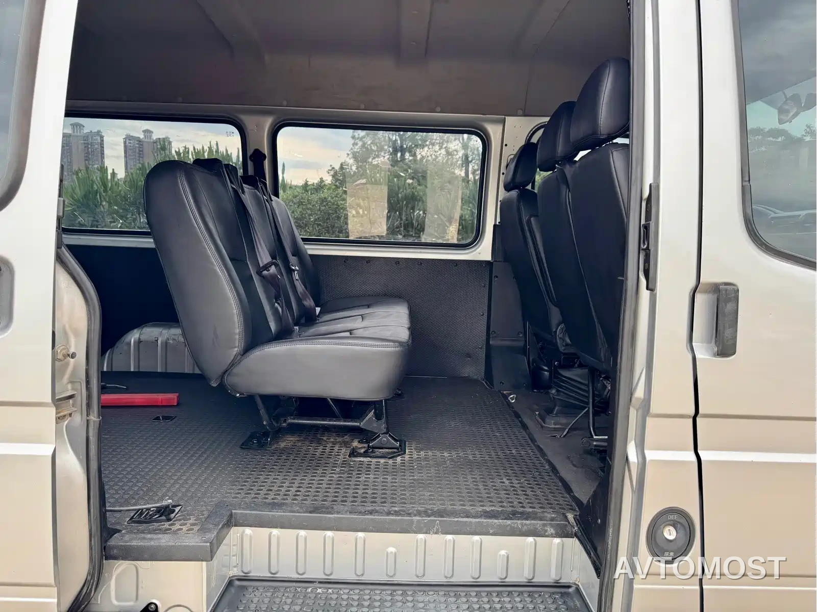 Jiangling Tesun 2021 2.8T Space King Taurus Edition Short Wheelbase Medium-high Roof 6-seater Diesel China VI JX493 — фото 7