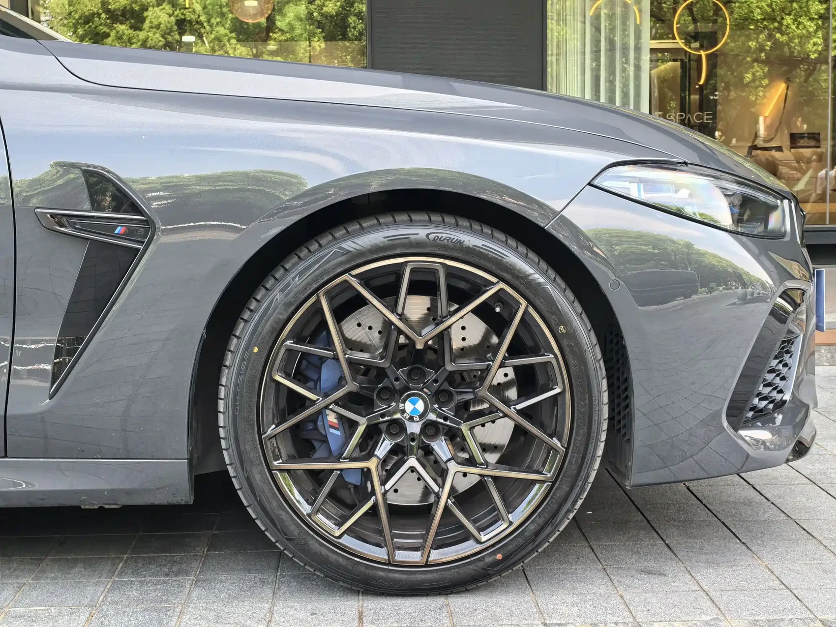 BMW M8 2020 M8 4-Door Coupe Thunder Edition — фото 3