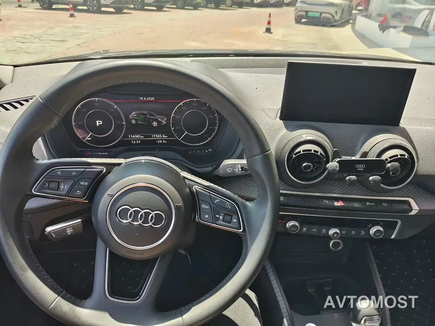Audi Q2L e-tron 2019 Q2L e-tron Pure Electric Smart Cool Edition — фото 4