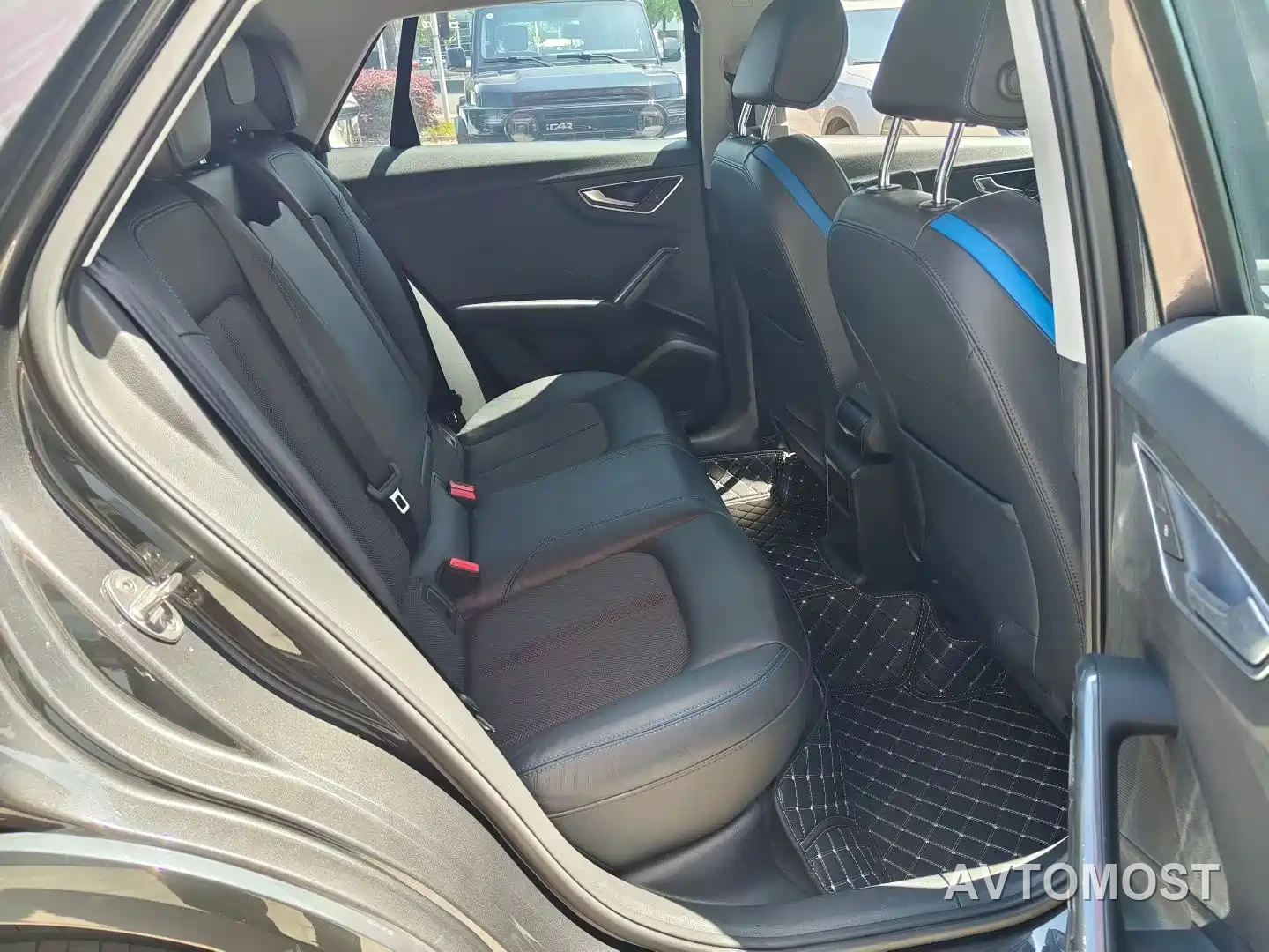 Audi Q2L e-tron 2019 Q2L e-tron Pure Electric Smart Cool Edition — фото 5