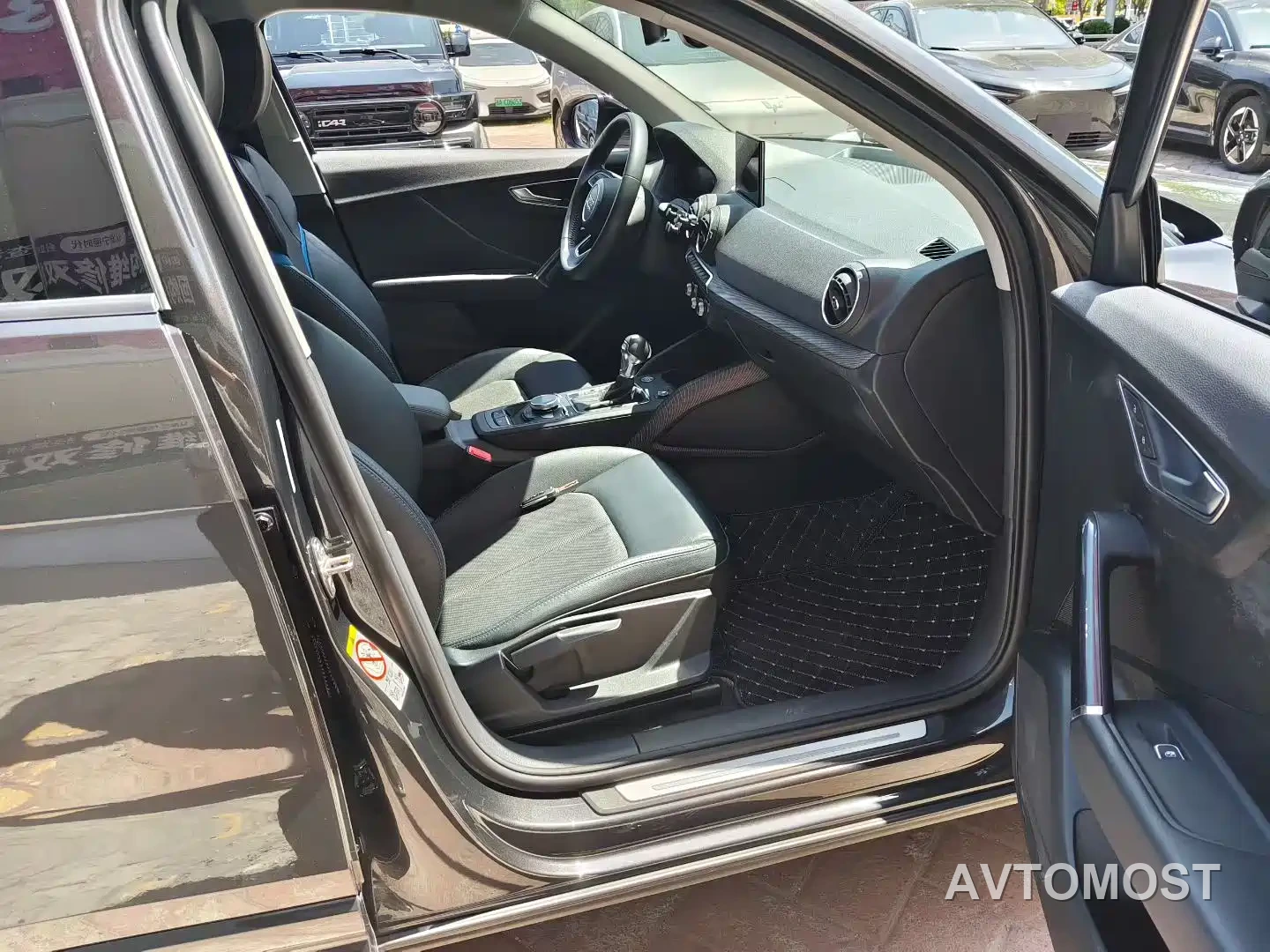 Audi Q2L e-tron 2019 Q2L e-tron Pure Electric Smart Cool Edition — фото 6