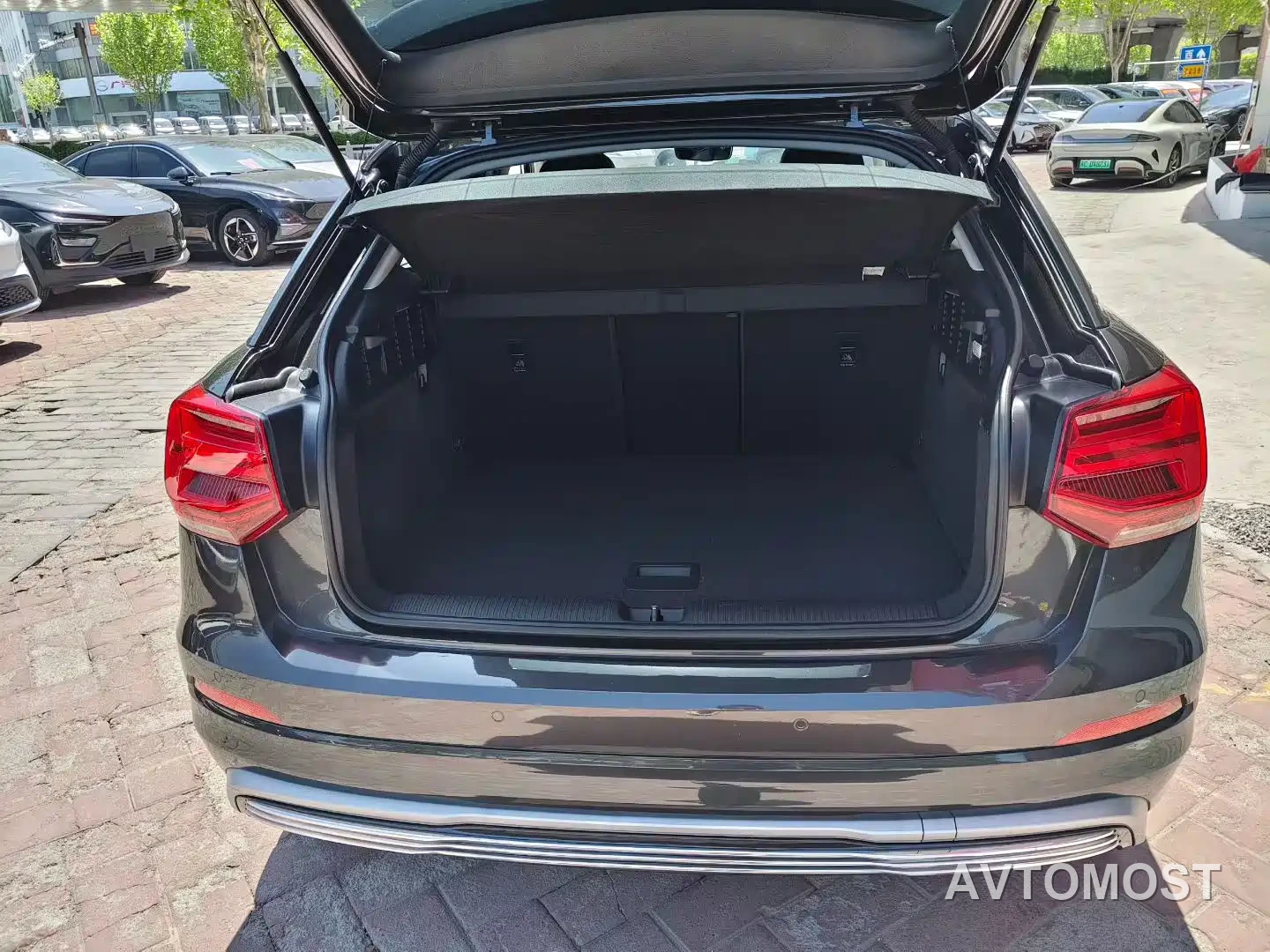Audi Q2L e-tron 2019 Q2L e-tron Pure Electric Smart Cool Edition — фото 7