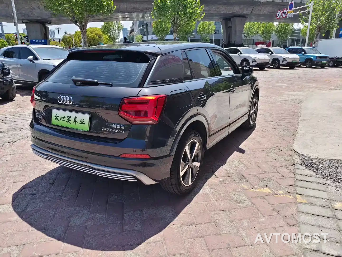 Audi Q2L e-tron 2019 Q2L e-tron Pure Electric Smart Cool Edition — фото 9