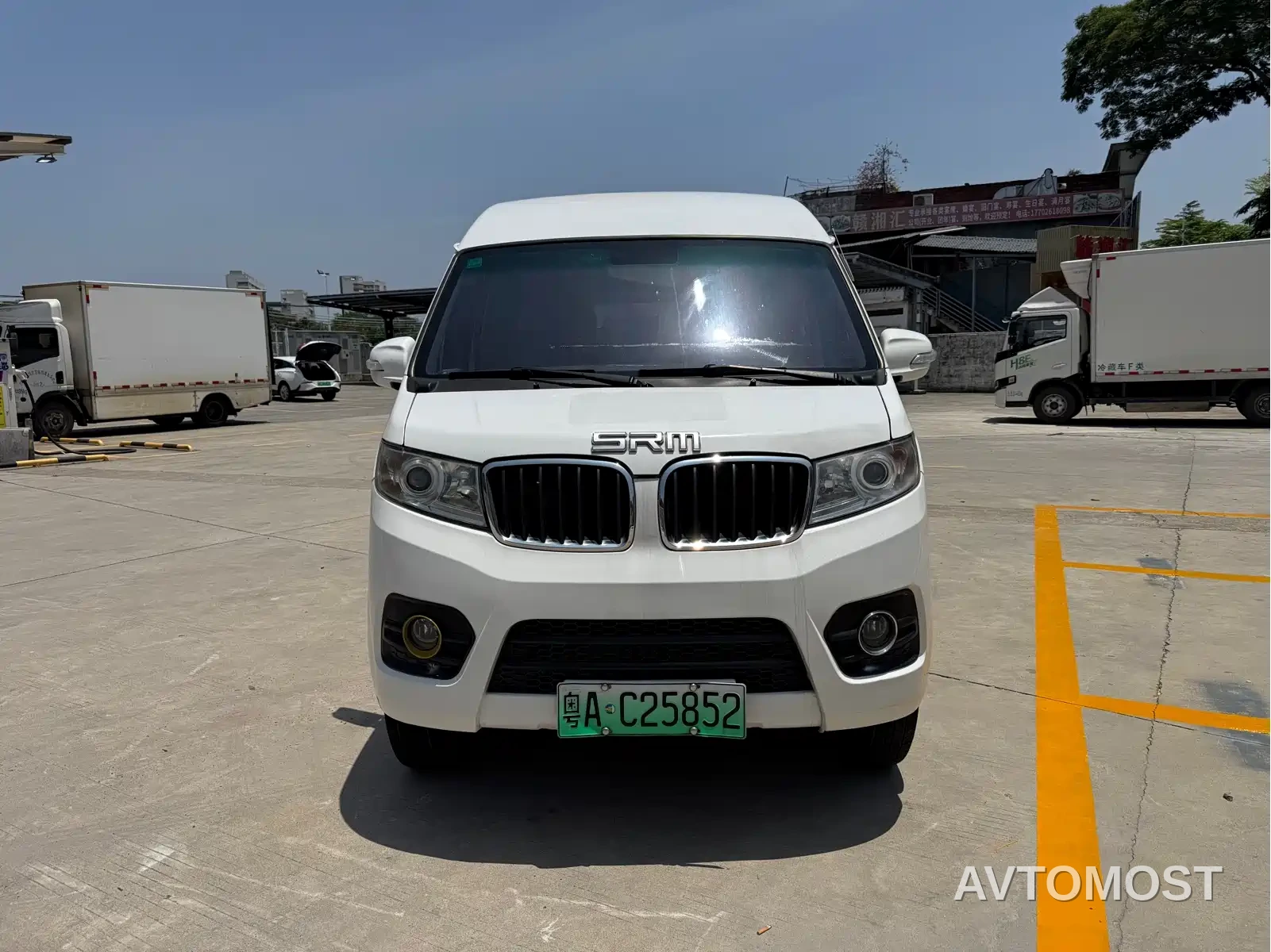 SRM Xinyuan Good Luck 2023 Standard Passenger Van 6-Seater — фото 2