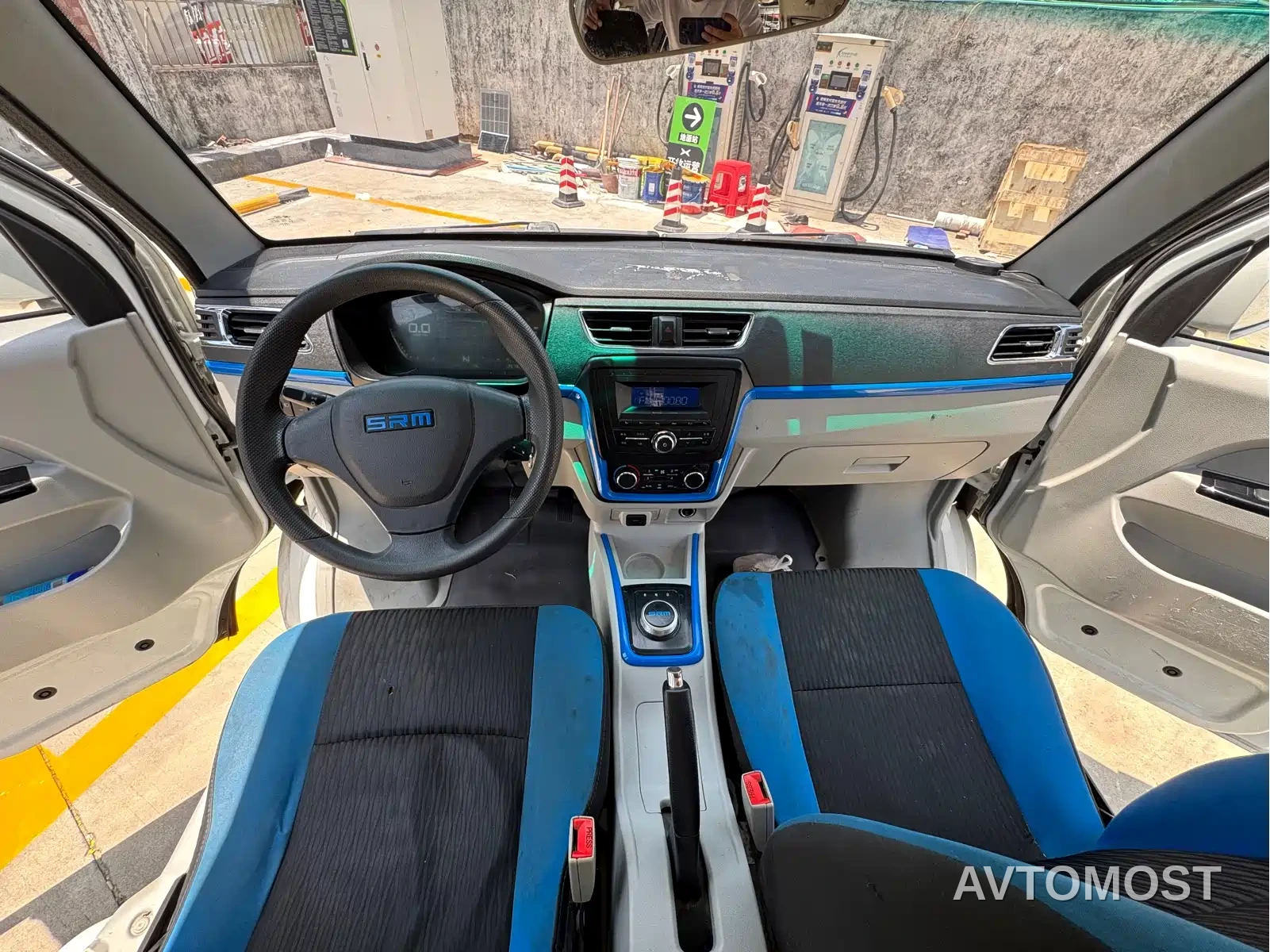 SRM Xinyuan Good Luck 2023 Standard Passenger Van 6-Seater — фото 5