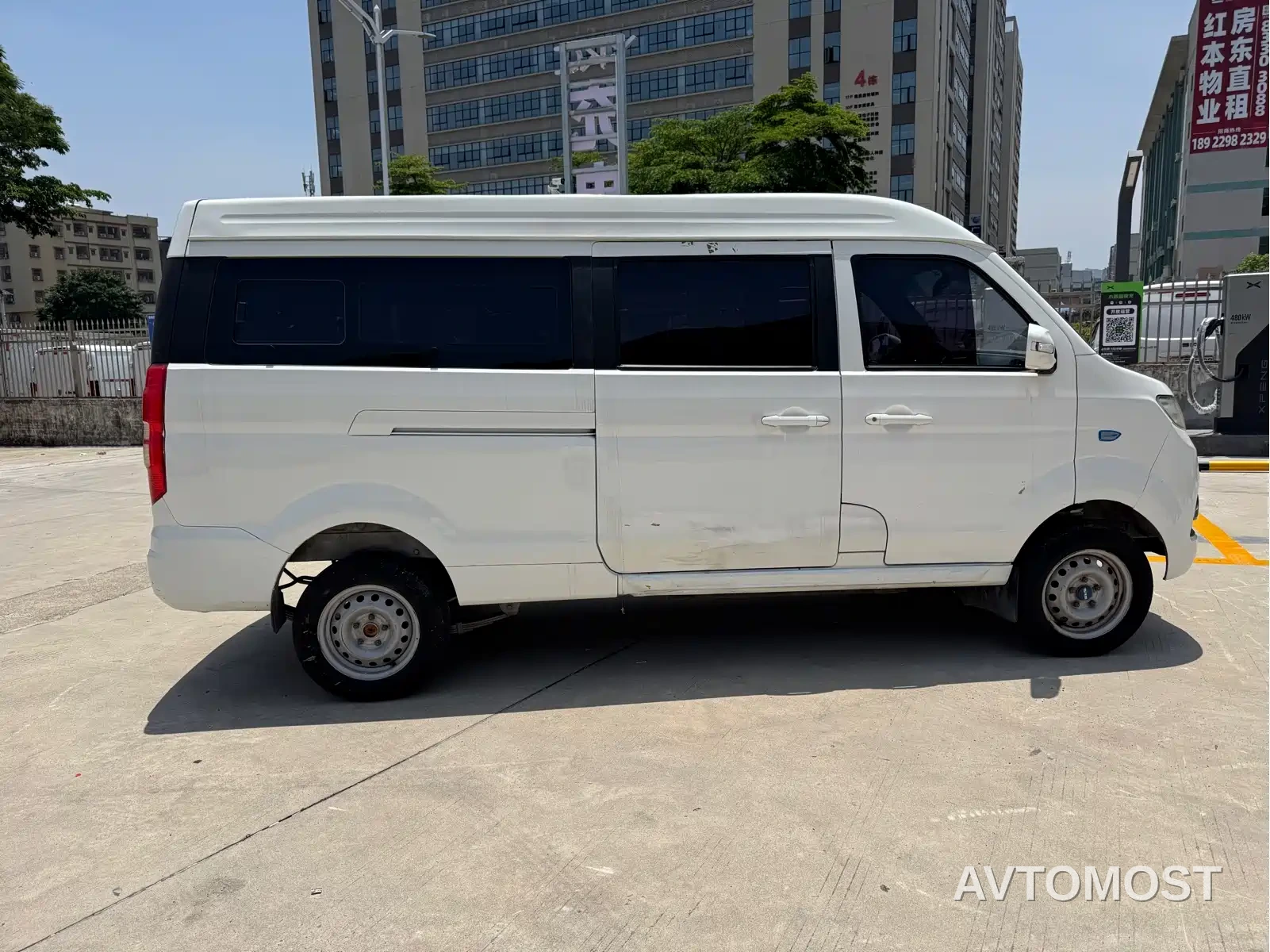 SRM Xinyuan Good Luck 2023 Standard Passenger Van 6-Seater — фото 13