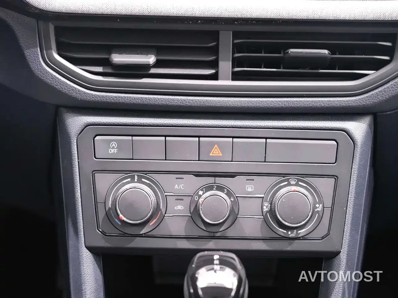 Volkswagen Tharu 2025 Model Rising Star 1.5L Advance Edition — фото 22