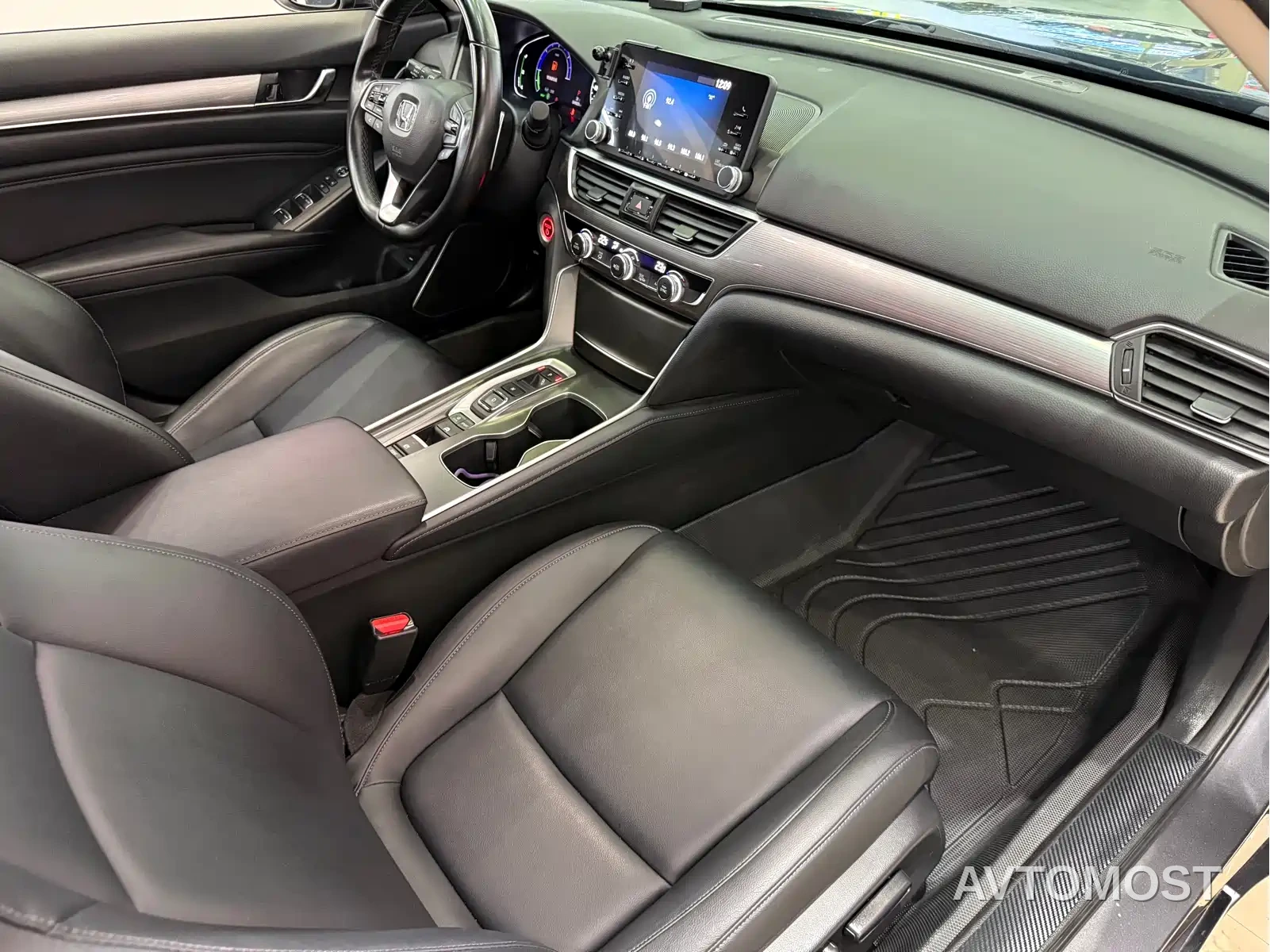 Honda Accord 2018 Sharp Hybrid 2.0L Sharp Leader (China V) — фото 25