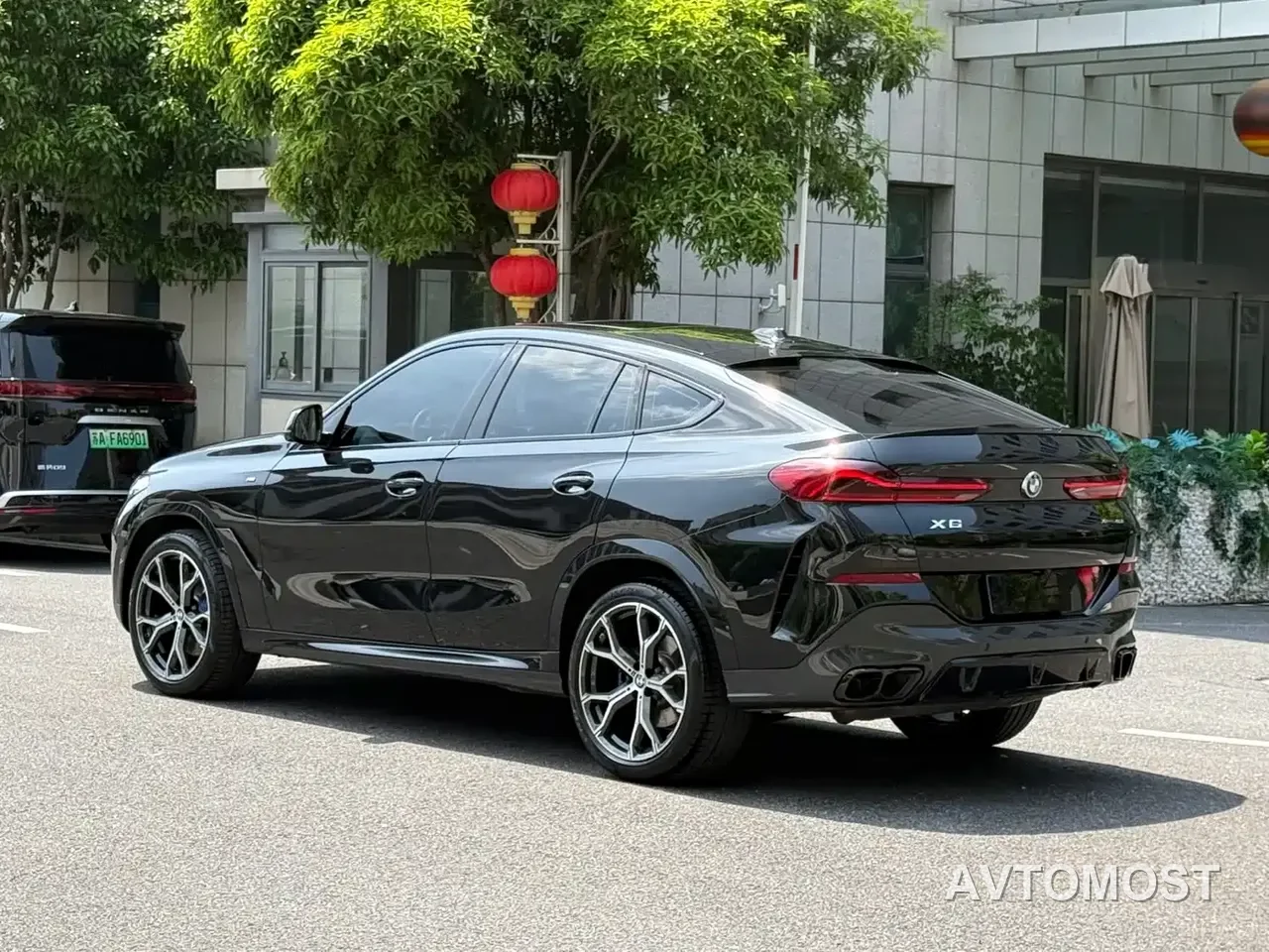 BMW X6 2023 xDrive40i Premium M Sport Package — фото 2