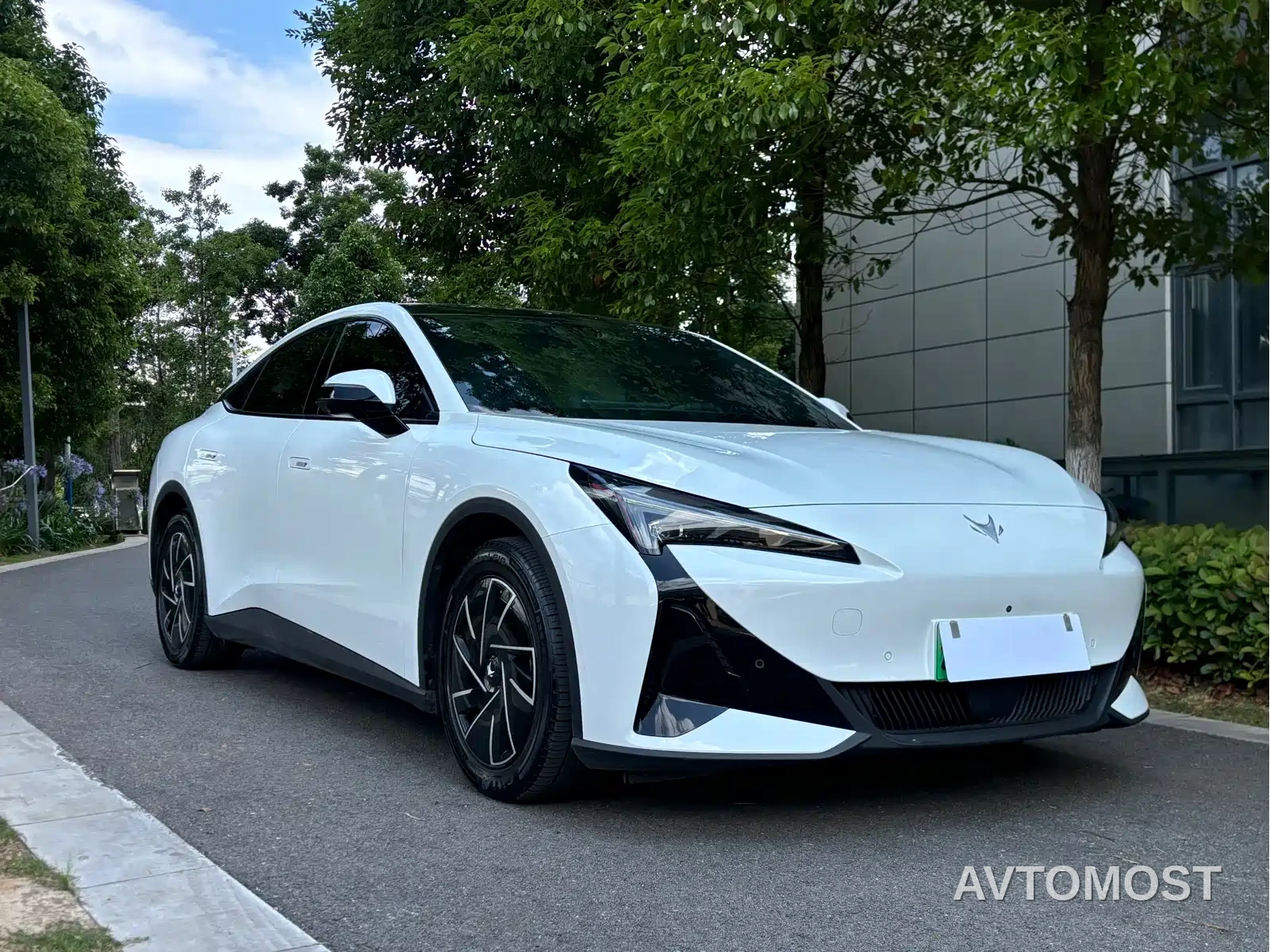 Arcfox Alpha S5 2025 Model 560PRO 185kW — фото 3