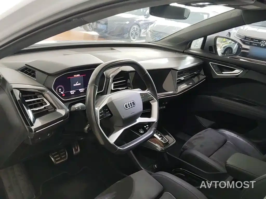 Audi Q4 e-tron 2023 40 e-tron Innovation Edition — фото 4