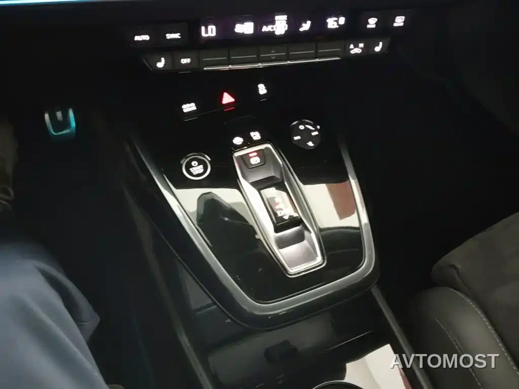 Audi Q4 e-tron 2023 40 e-tron Innovation Edition — фото 8