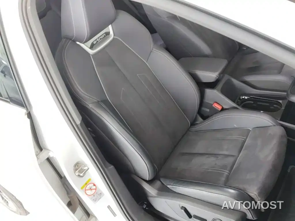 Audi Q4 e-tron 2023 40 e-tron Innovation Edition — фото 16