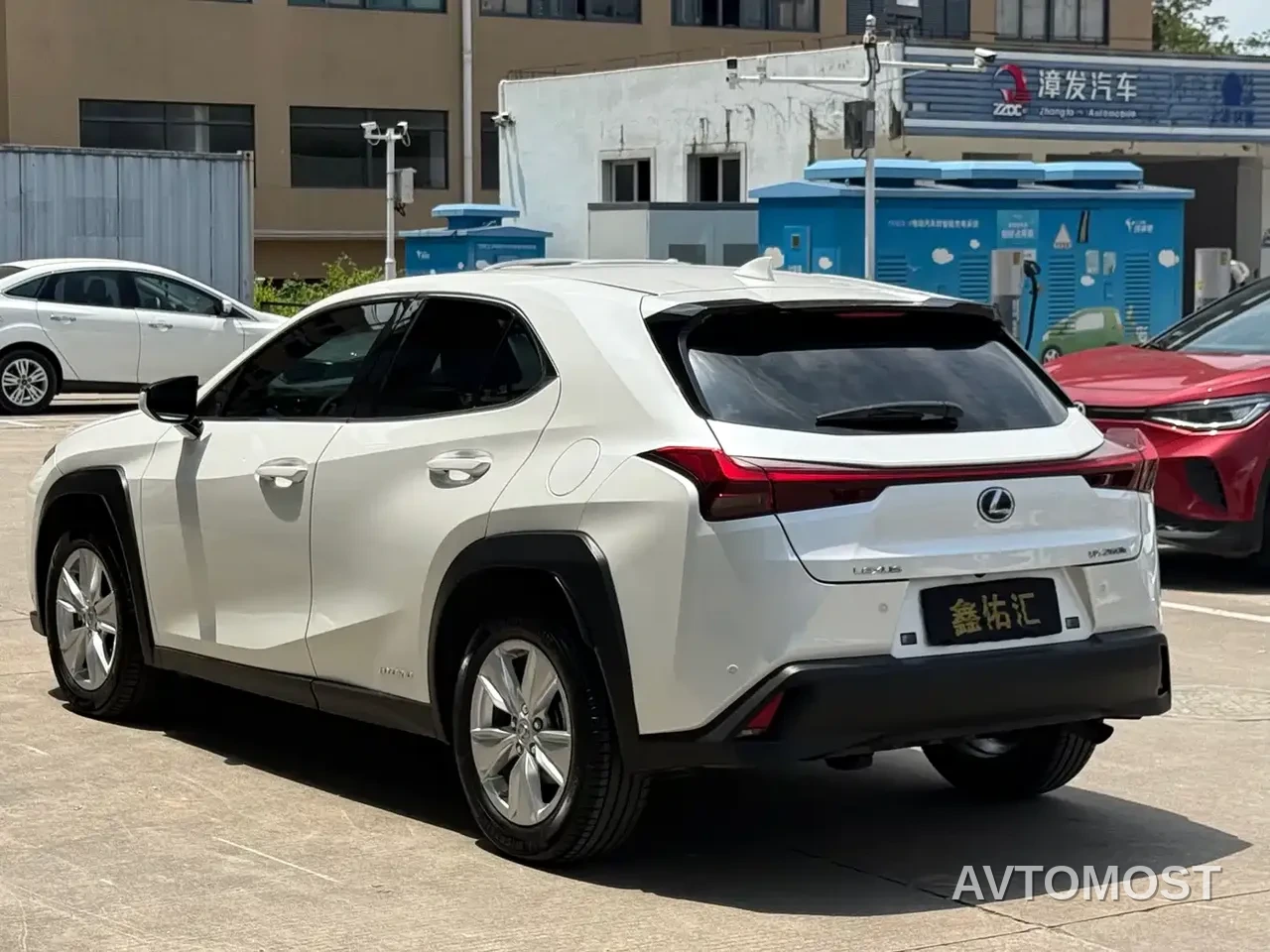 Lexus UX 2020 260h Explore Cool Edition China V — фото 8