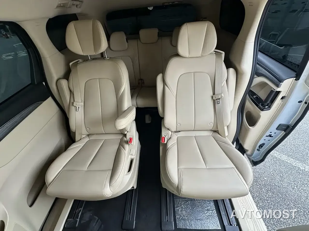 Buick GL8 New Energy 2025 Landlux Smart Edition 7-seater — фото 5