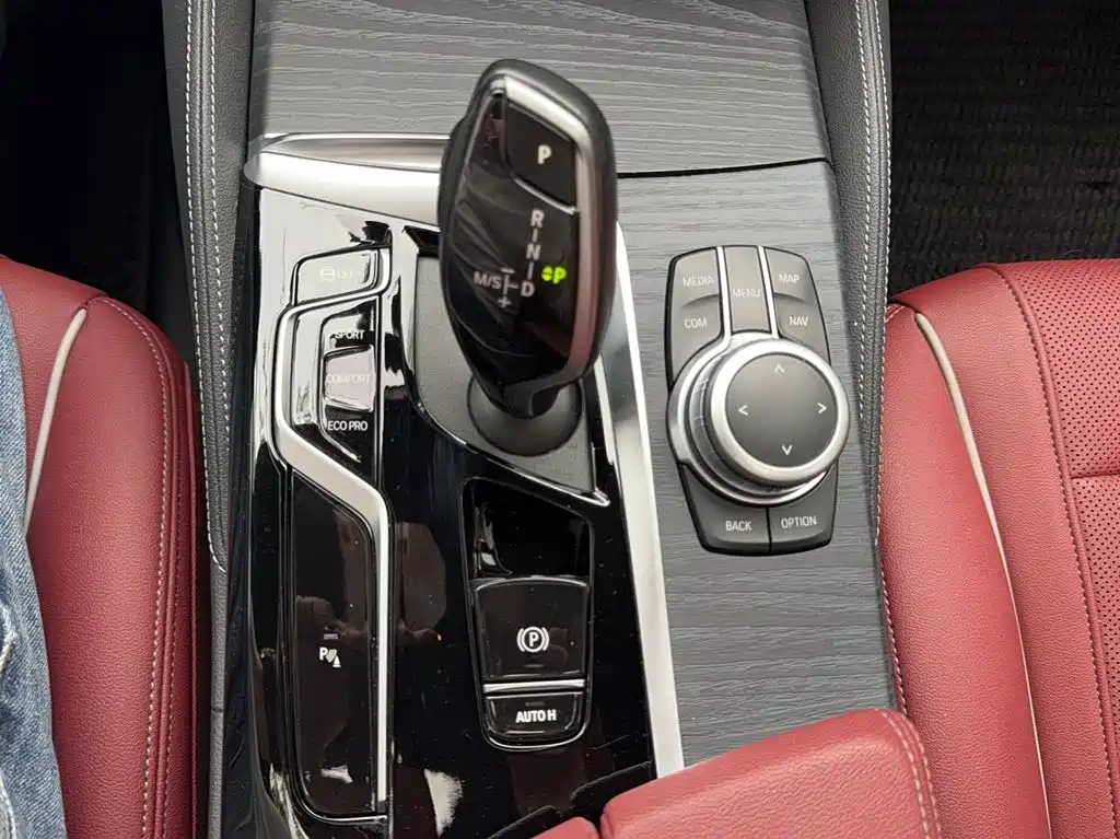 BMW 5 Series 2022 Facelift 530Li xDrive M Sport Package — фото 10