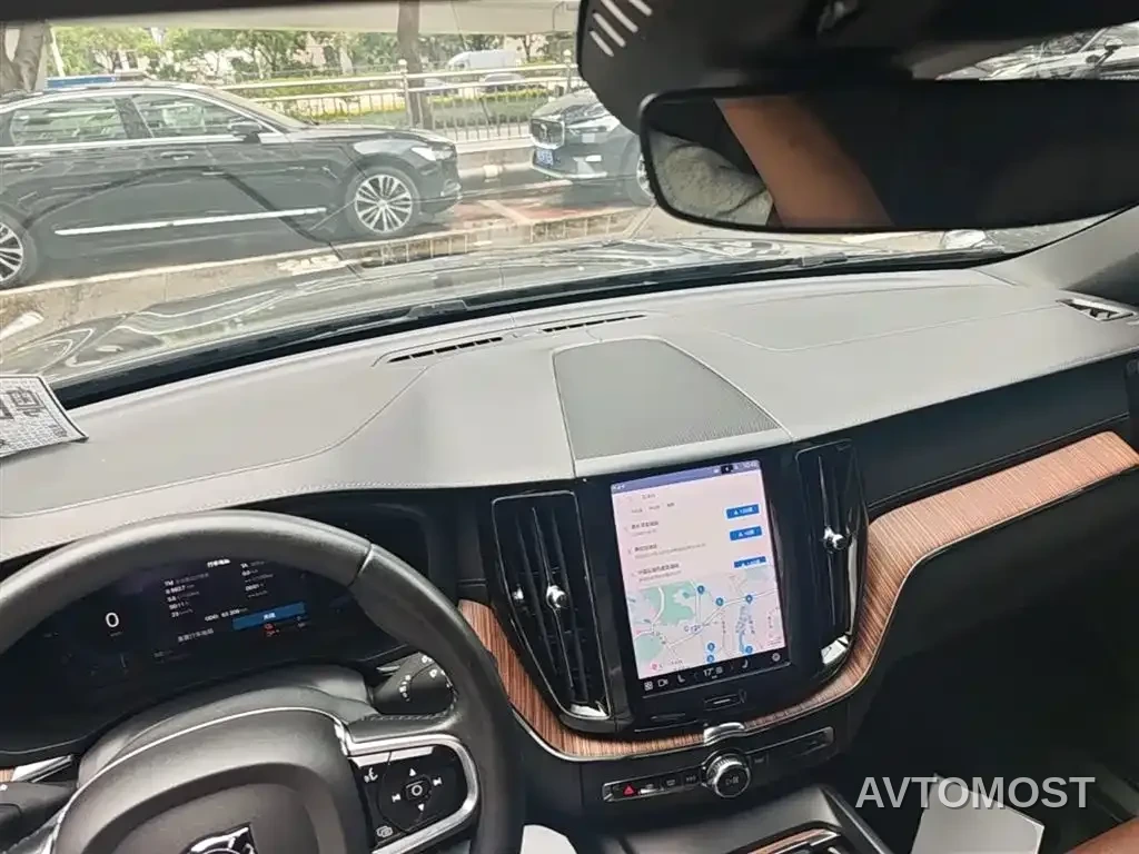 Volvo XC60 Plug-in Hybrid 2022 T8 Plug-in Hybrid Long Range AWD Momentum Luxury Edition — фото 5