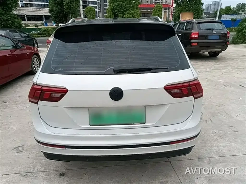 Volkswagen Tiguan L PHEV 2021 430PHEV Plug-in Hybrid Premium — фото 6