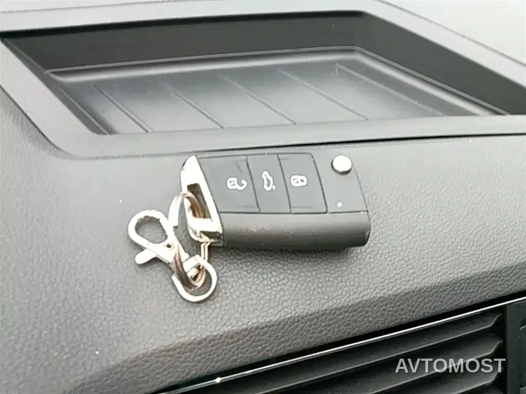 Volkswagen Tiguan L PHEV 2021 430PHEV Plug-in Hybrid Premium — фото 9