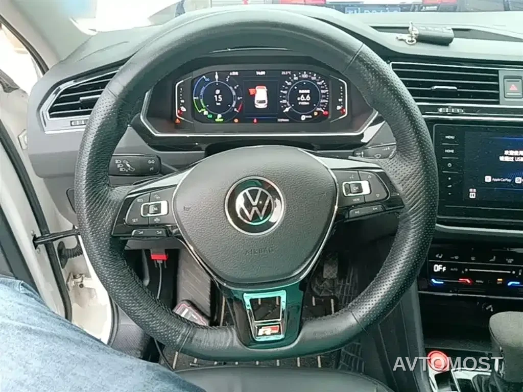 Volkswagen Tiguan L PHEV 2021 430PHEV Plug-in Hybrid Premium — фото 10