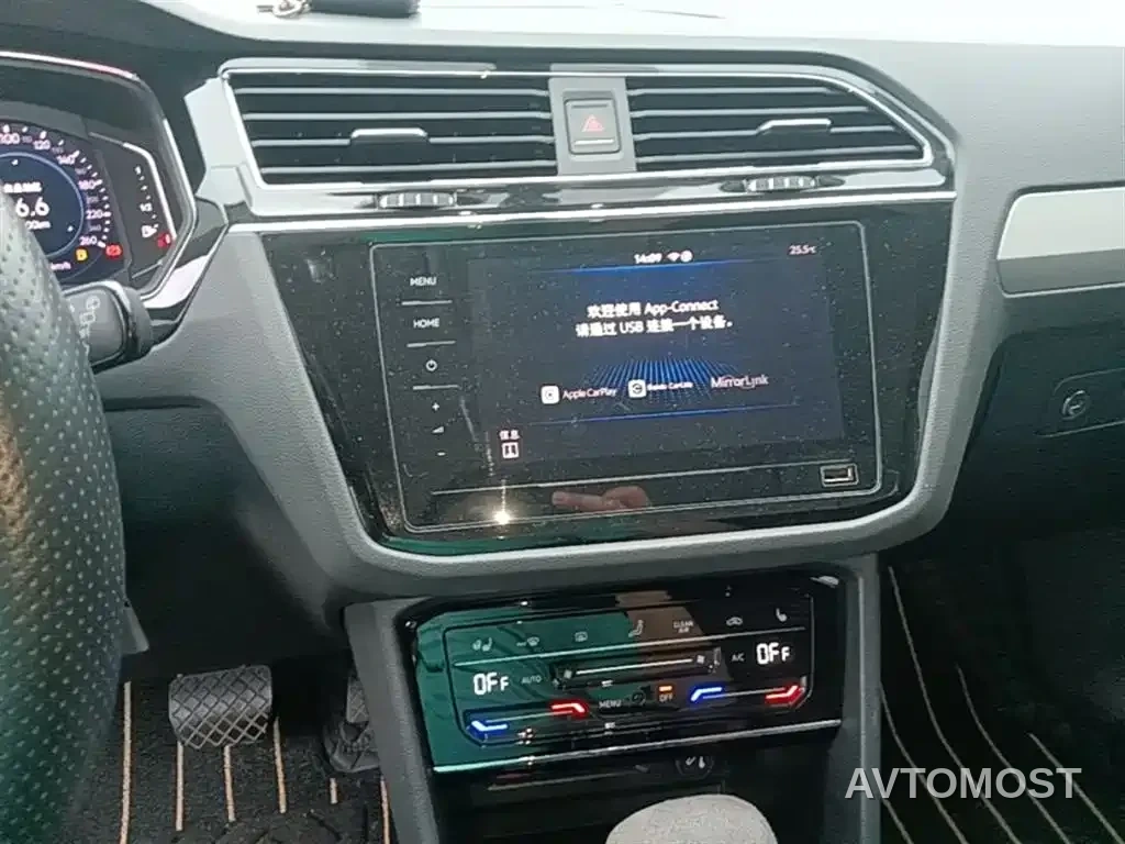 Volkswagen Tiguan L PHEV 2021 430PHEV Plug-in Hybrid Premium — фото 12
