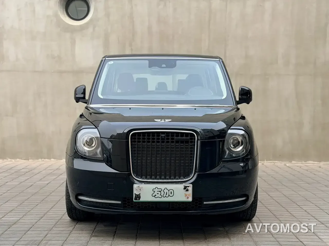 LEVC TX 2022 TX5 Extended Range Space Comfort Edition — фото 2
