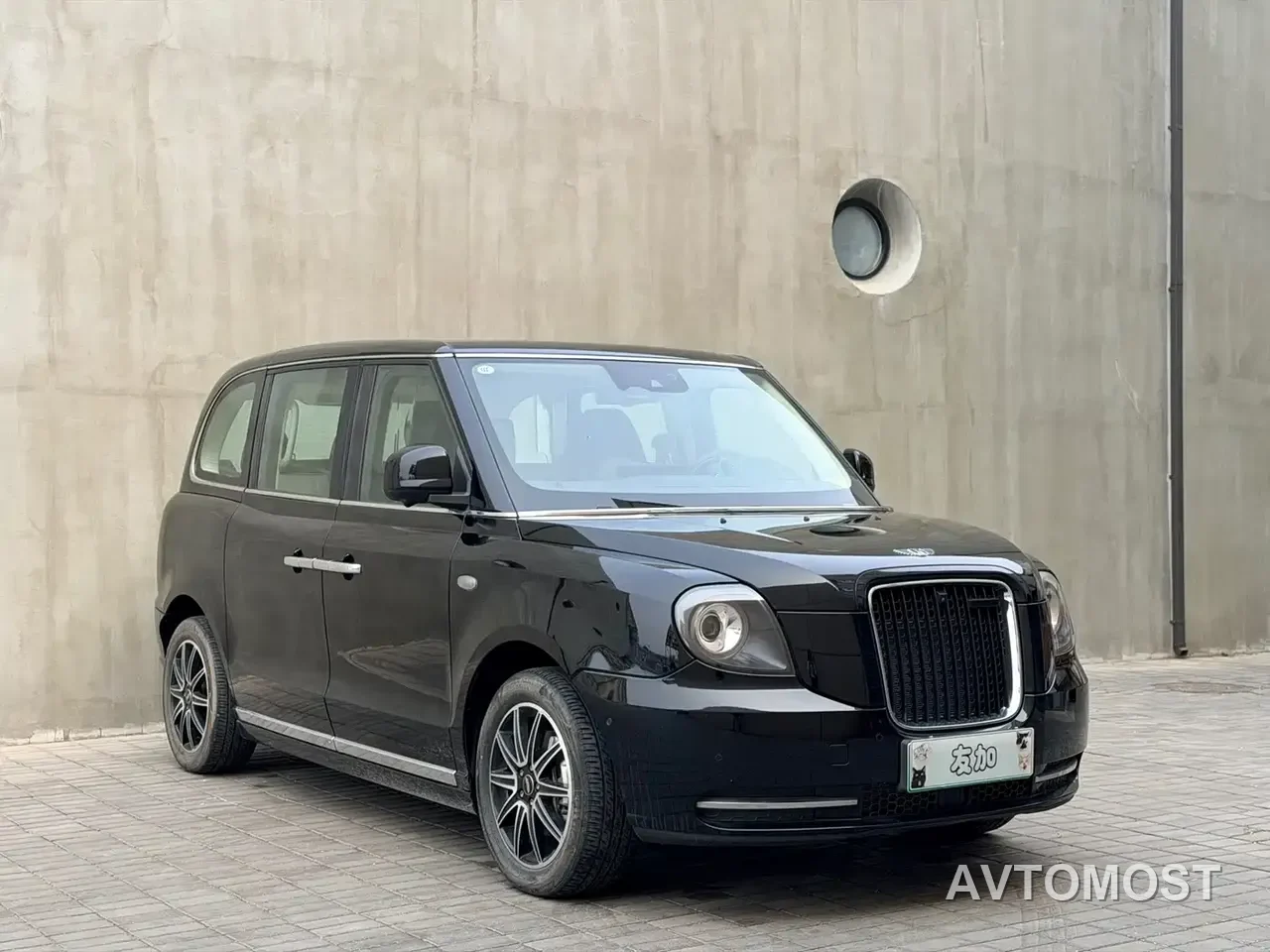 LEVC TX 2022 TX5 Extended Range Space Comfort Edition — фото 3
